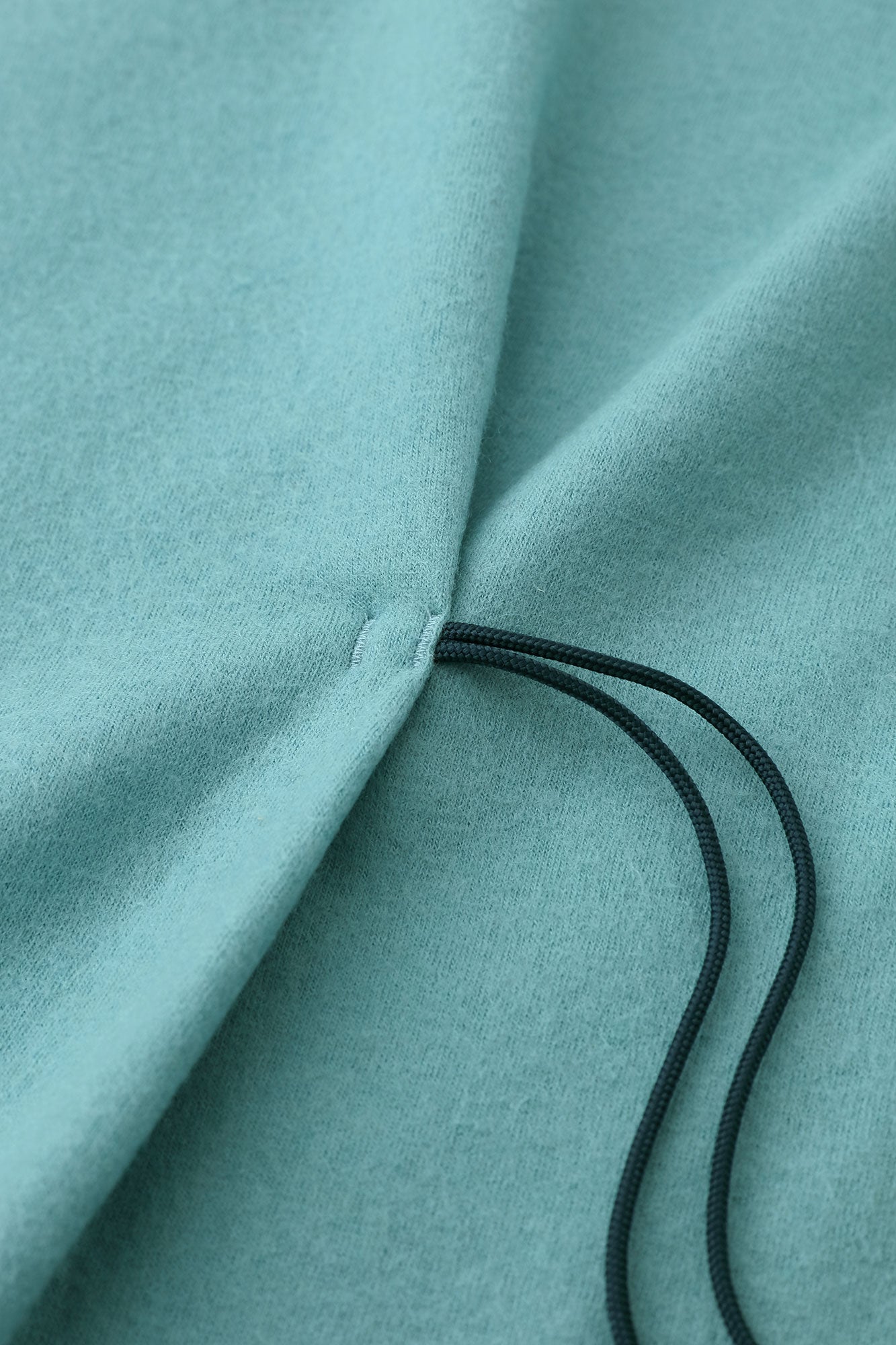 Combed Yarn Felted Knit Kisaragi Poncho / Pale Water Blue