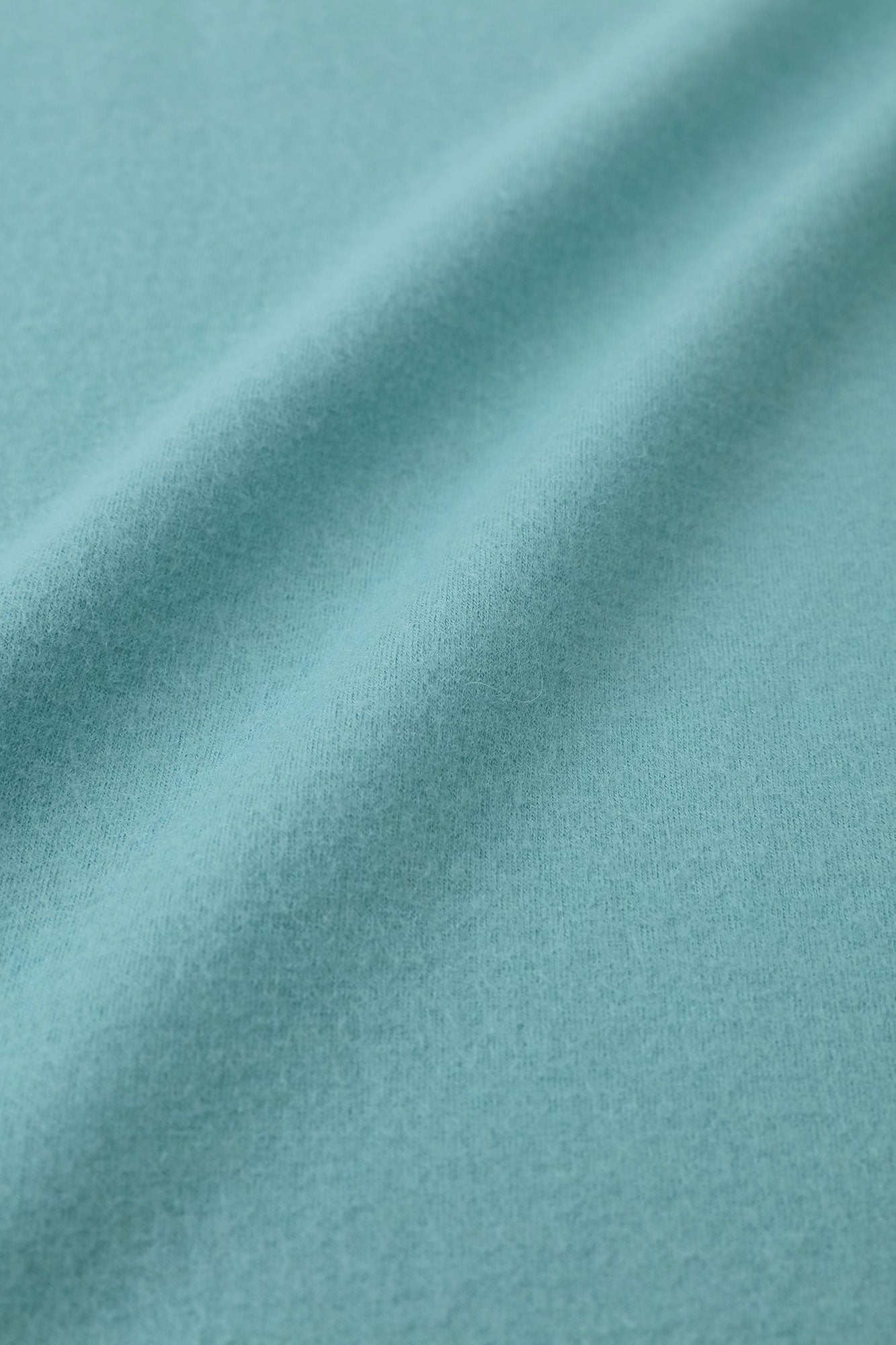 Combed Yarn Felted Knit Kisaragi Poncho / Pale Water Blue