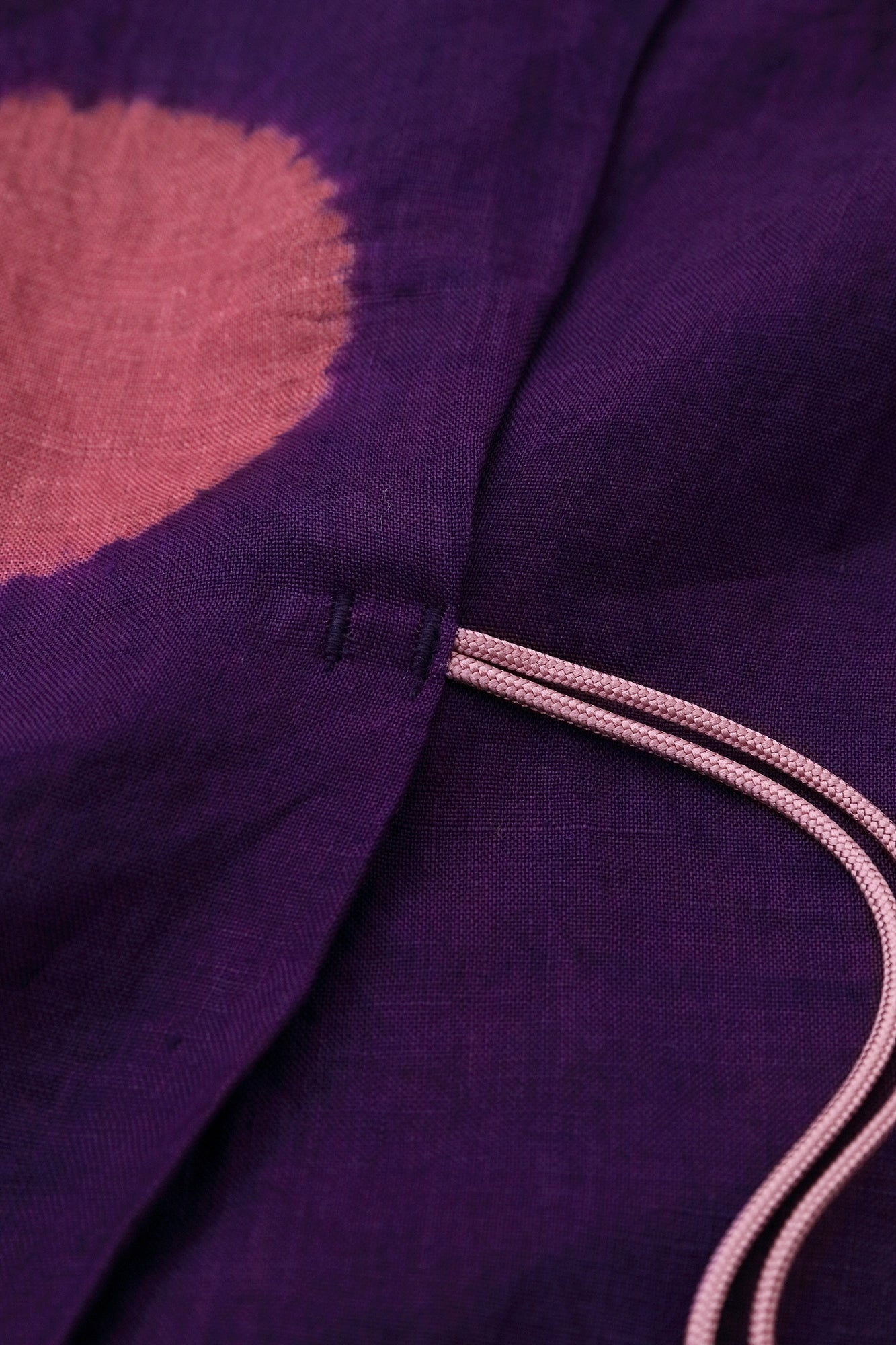 【Scheduled to ship around Mar 3】Konsei Tie-dye Linen Kisaragi Poncho Short／Large Polka Dots Dark Purple×Purplish Red