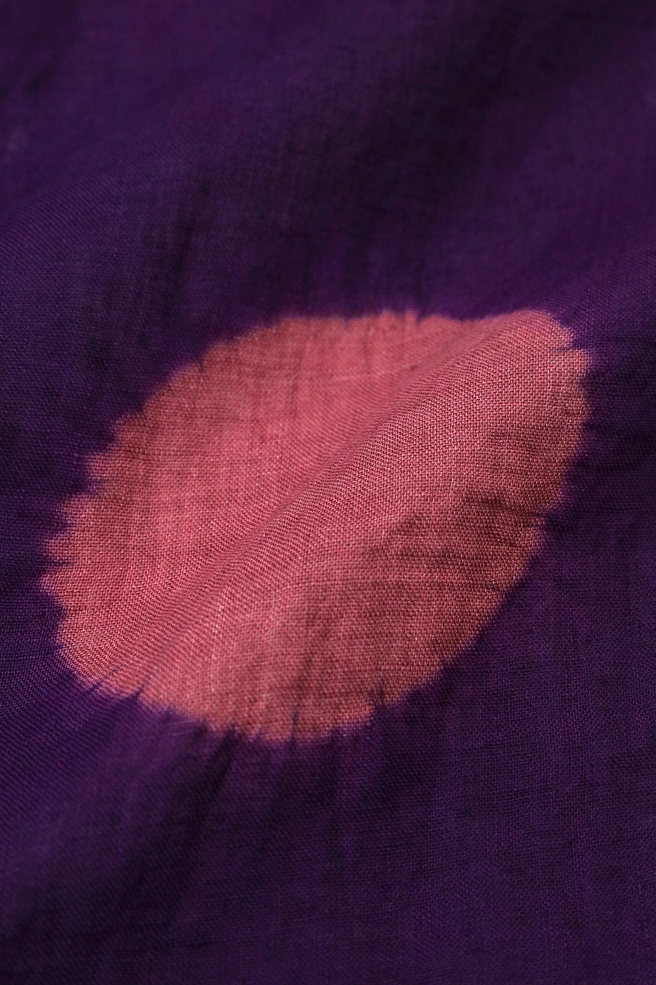 【Scheduled to ship around Mar 3】Konsei Tie-dye Linen Kisaragi Poncho Short／Large Polka Dots Dark Purple×Purplish Red