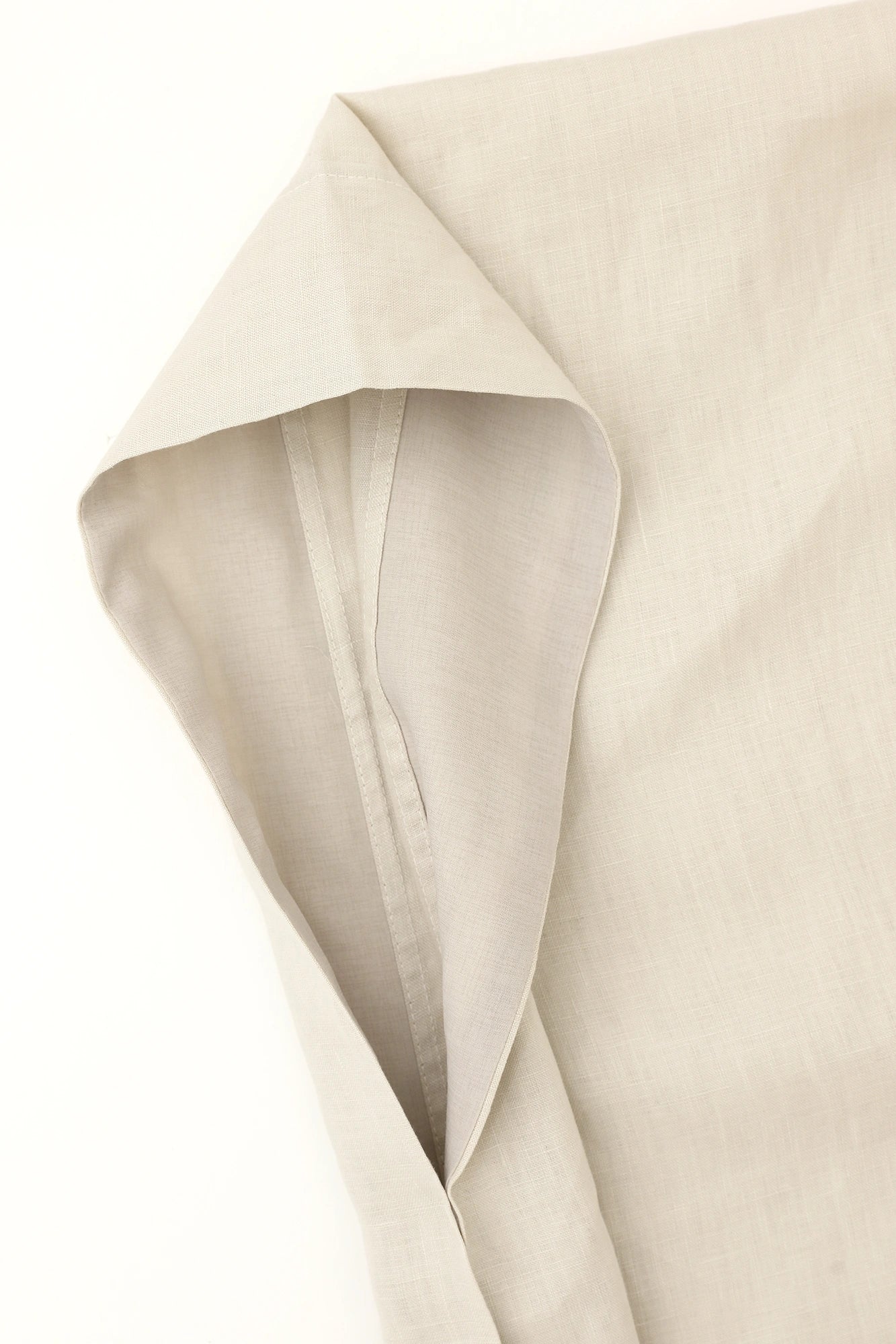 【Scheduled to ship around Mar 3】Linen Kisaragi Poncho／Greyish White