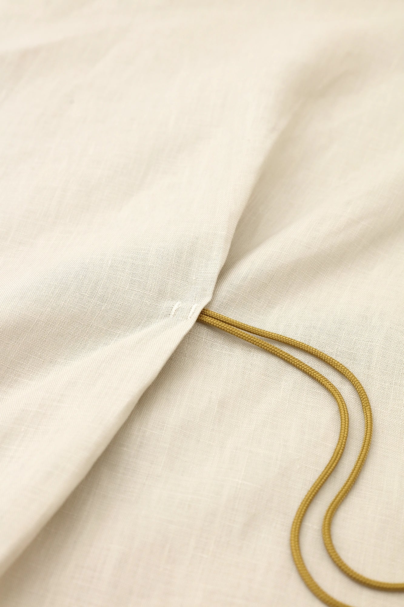 【Scheduled to ship around Mar 3】Linen Kisaragi Poncho／Greyish White