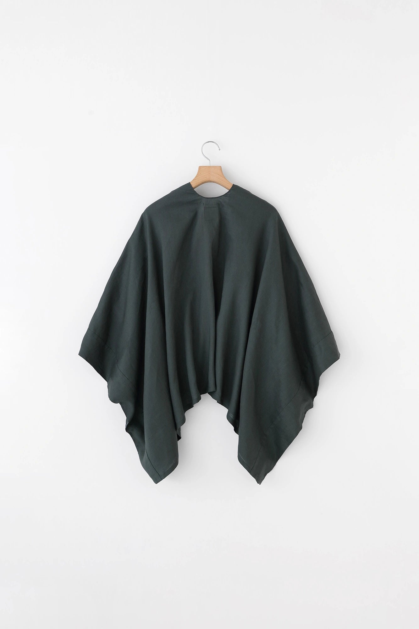 【Scheduled to ship around Mar 3】Linen Kisaragi Poncho Short／Greyish Green