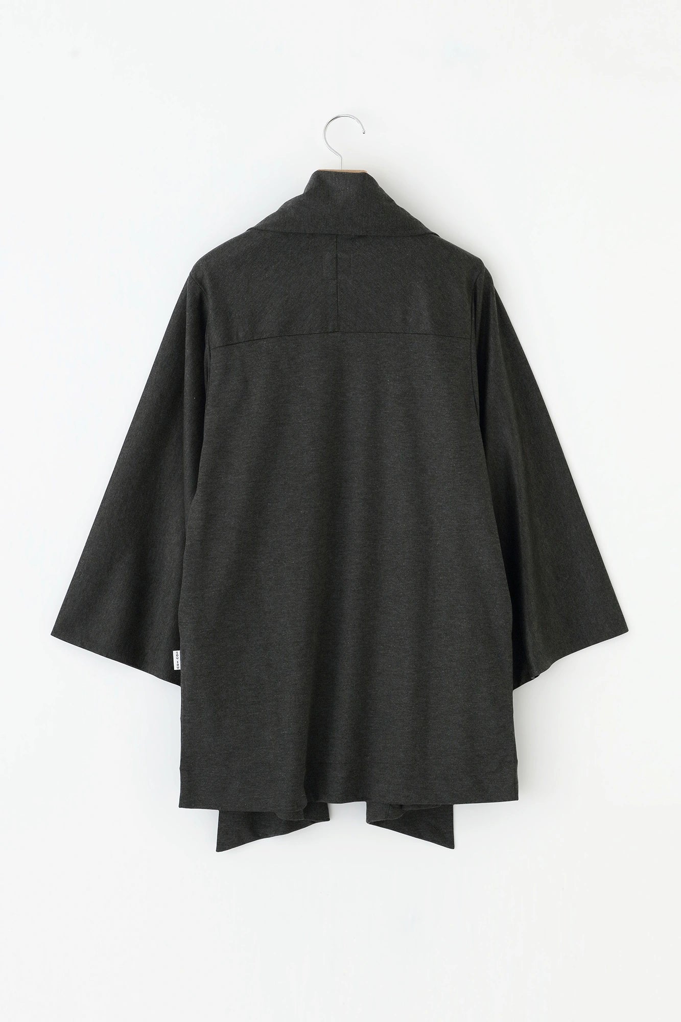 Beidseitig gearbeitet (Ryōmen-ami) Kurzarm-Orchidee (Kosode Randa) / Aschgrau (Keshizumi-iro) 