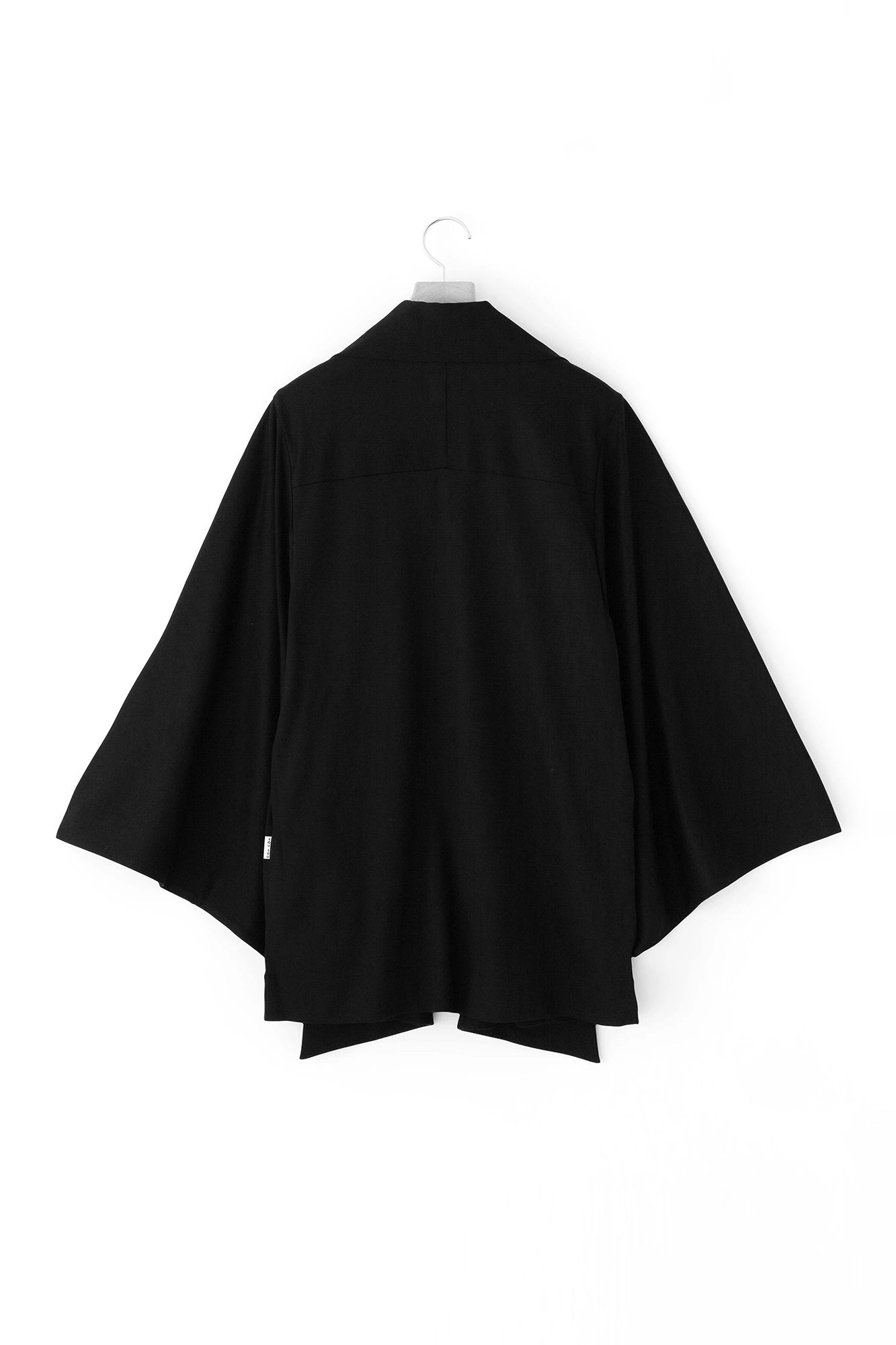 Doppelseitig gewebt (ryōmen-ami) / Kurzarm-Randō / Nureba-Farbe (feuchtes Federkleid) 
