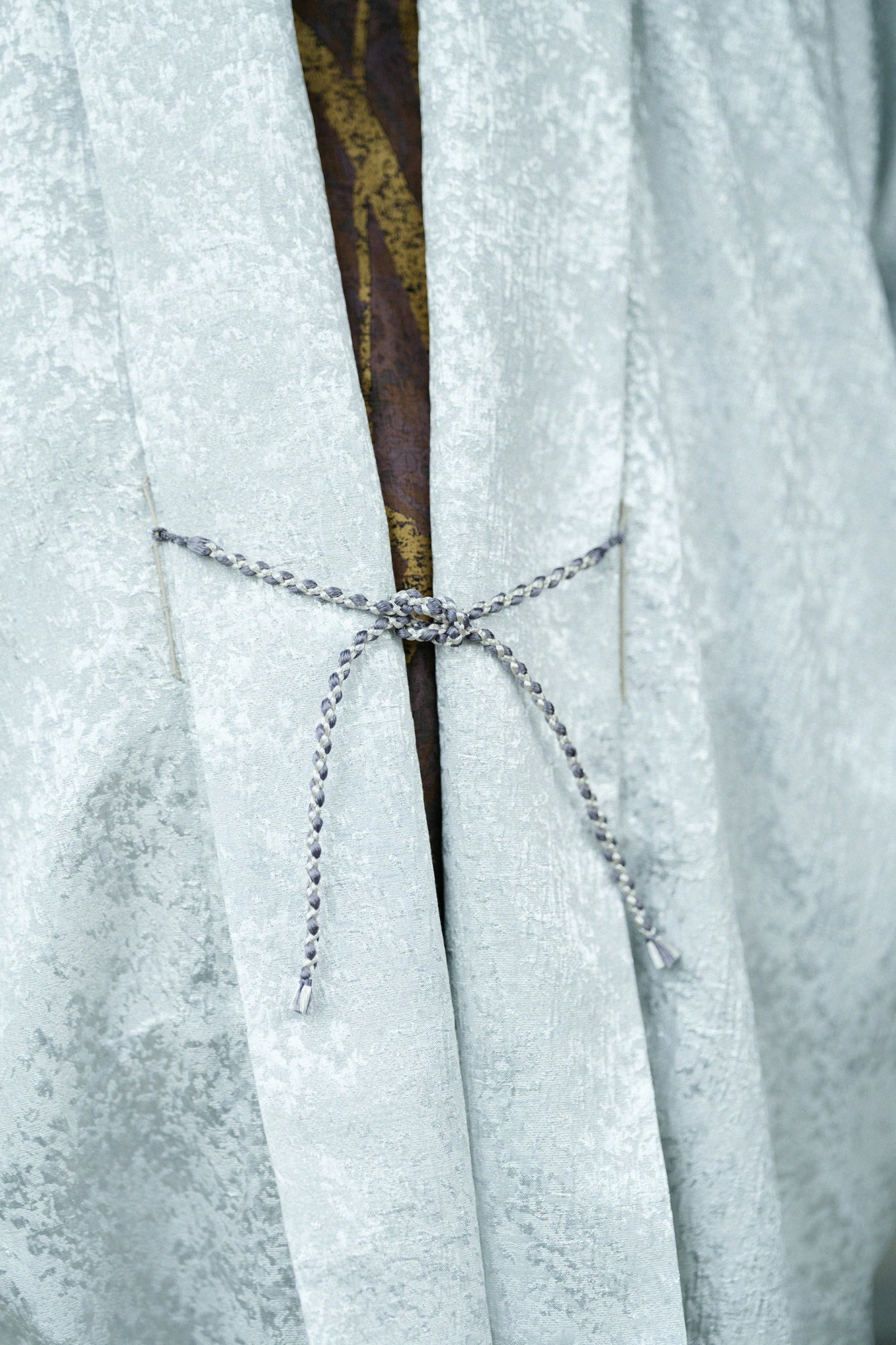 Jacquard, manches impériales, robe courte, doublure/blanc argenté