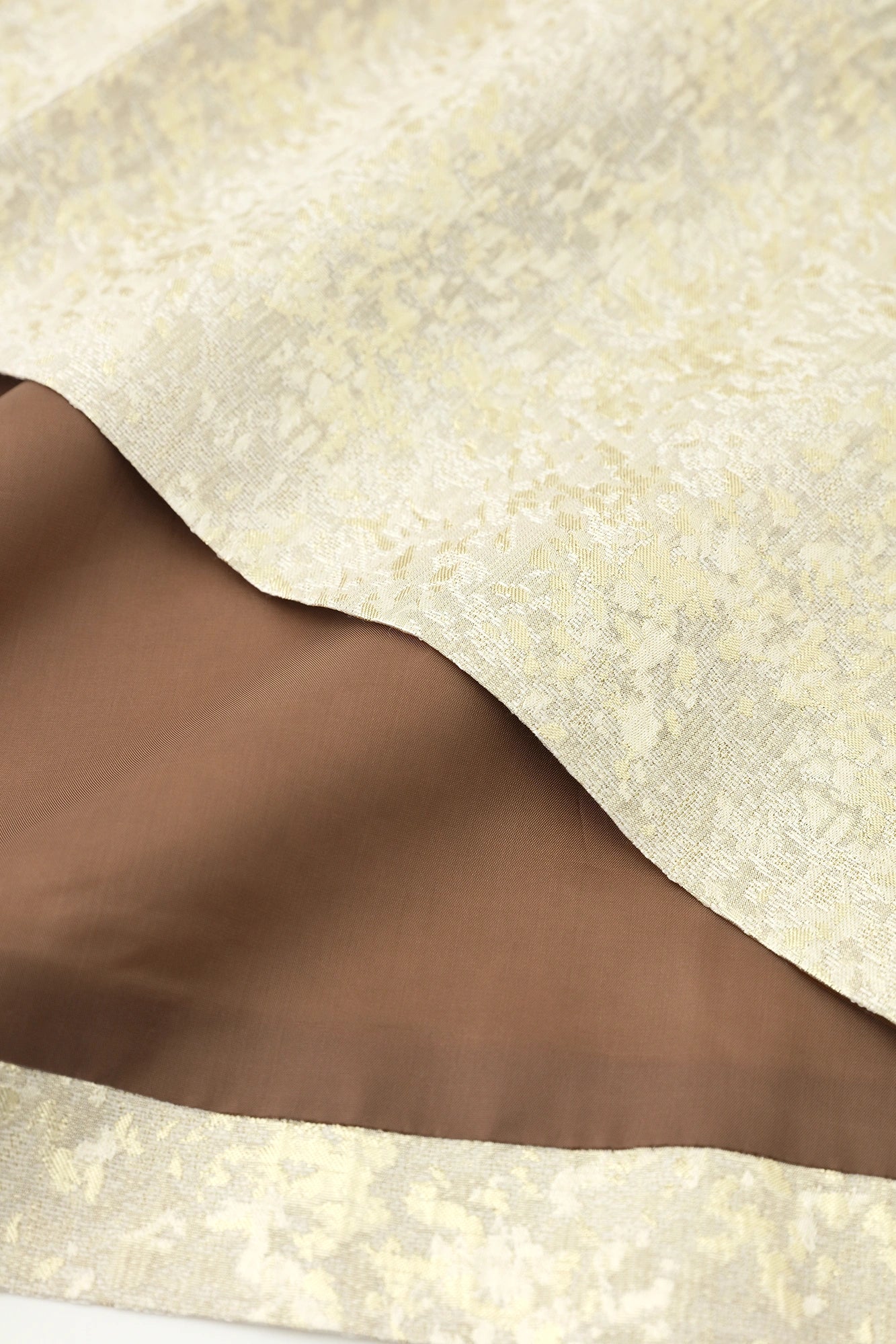 Jacquard Rectangular Sleeve Short Coat with Lining／Gold