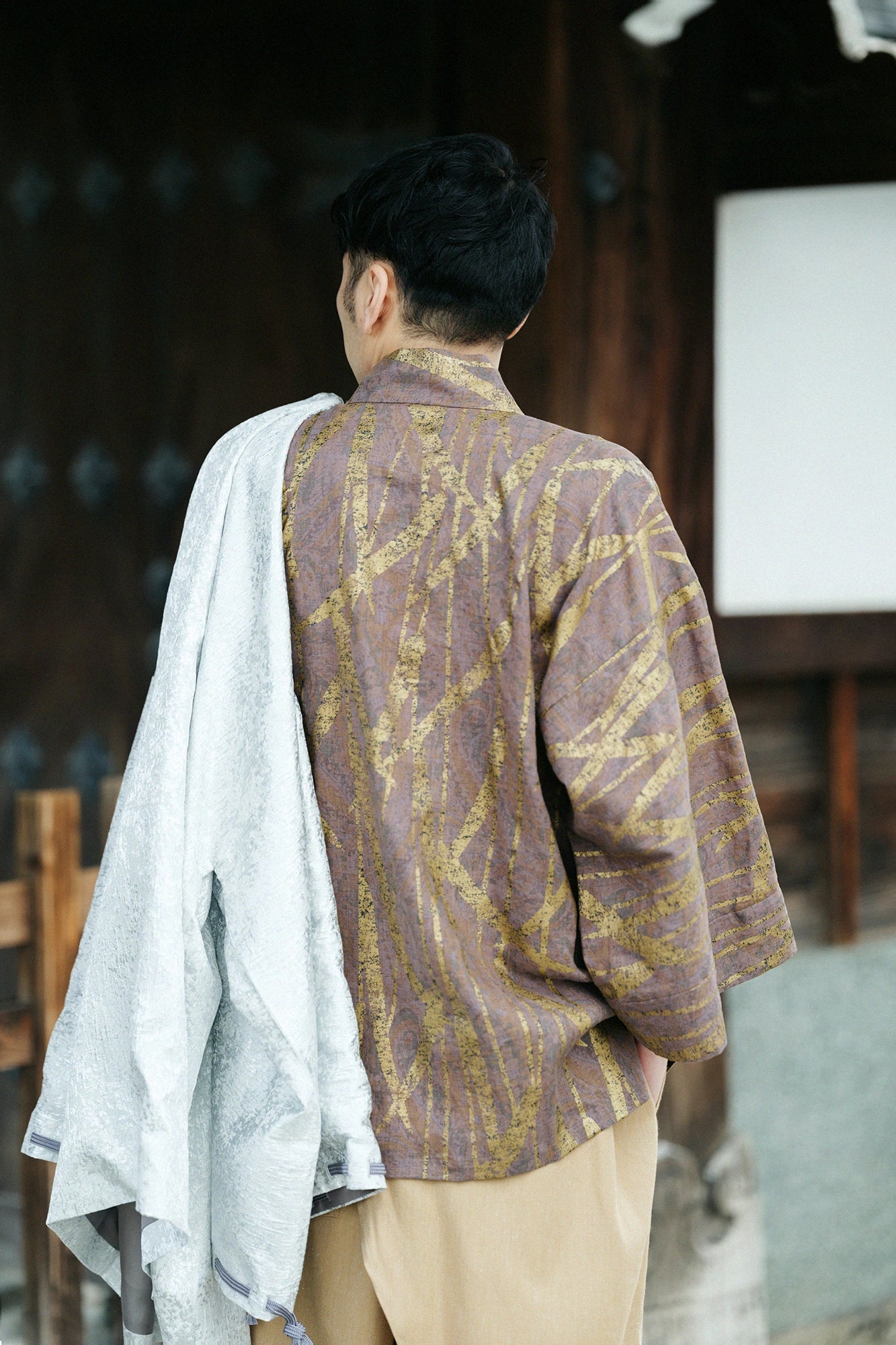 Linen Fubi Kimono Shirt／Chinese Flower with Waterside Sabi Dark Tea Brown