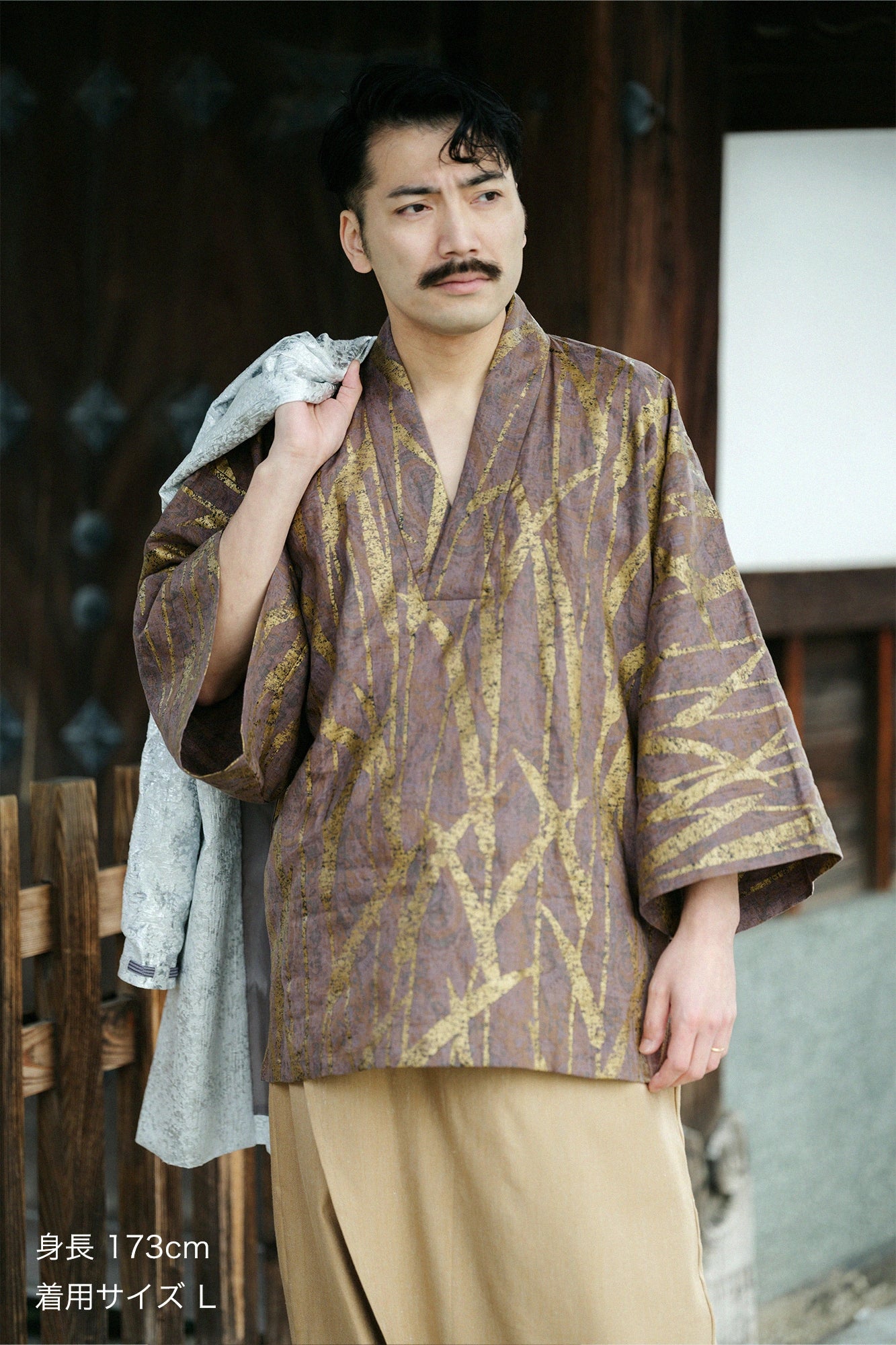 Linen Fubi Kimono Shirt／Chinese Flower with Waterside Sabi Dark Tea Brown