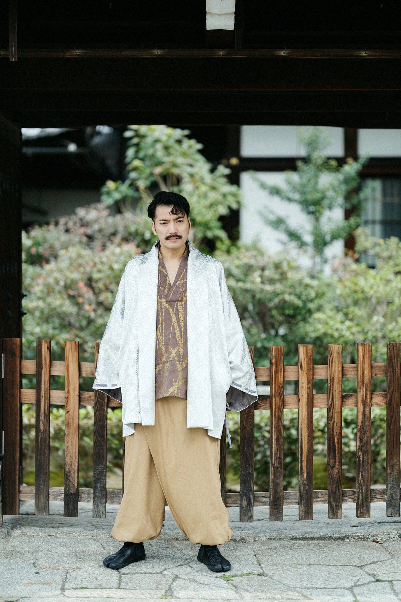 Linen Fubi Kimono Shirt／Chinese Flower with Waterside Sabi Dark Tea Brown