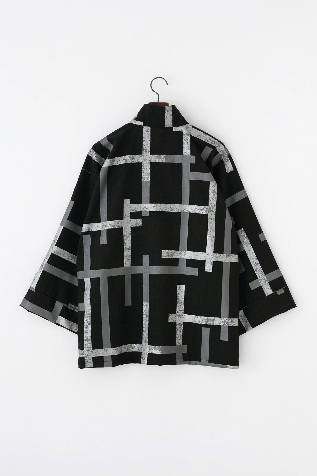 梳毛（そもう） 陣風靡（じんふうび）／桟（さん） 二重（ふたえ） 寂び（さび） 墨黒（すみくろ）