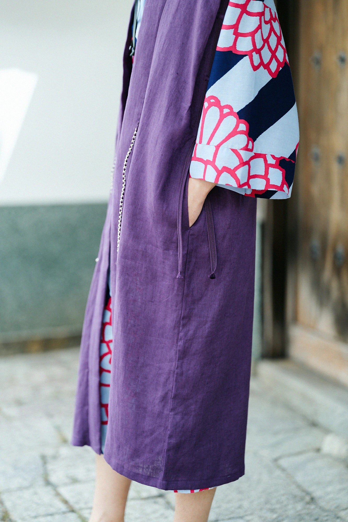 Ailes à nœuds en lin (jinbaori) à porter sur les épaules Long / violet profond (kokimurasaki) 