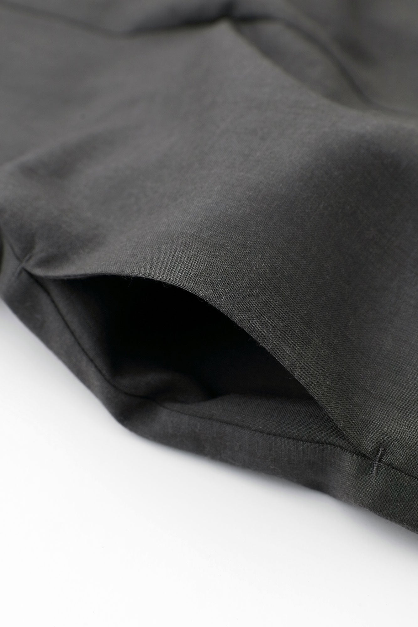 モスリン 宮中袖（きゅうちゅうそで） 可逆（かぎゃく）／濃灰（こいはい）×菊扇（きくおうぎ）