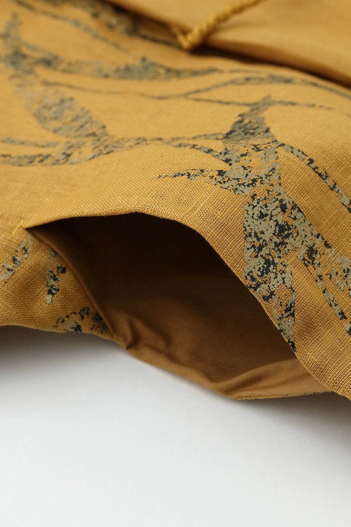 Linen Triangular Sleeve Coat Short Single Layer／Waterside Sabi Golden Yellow