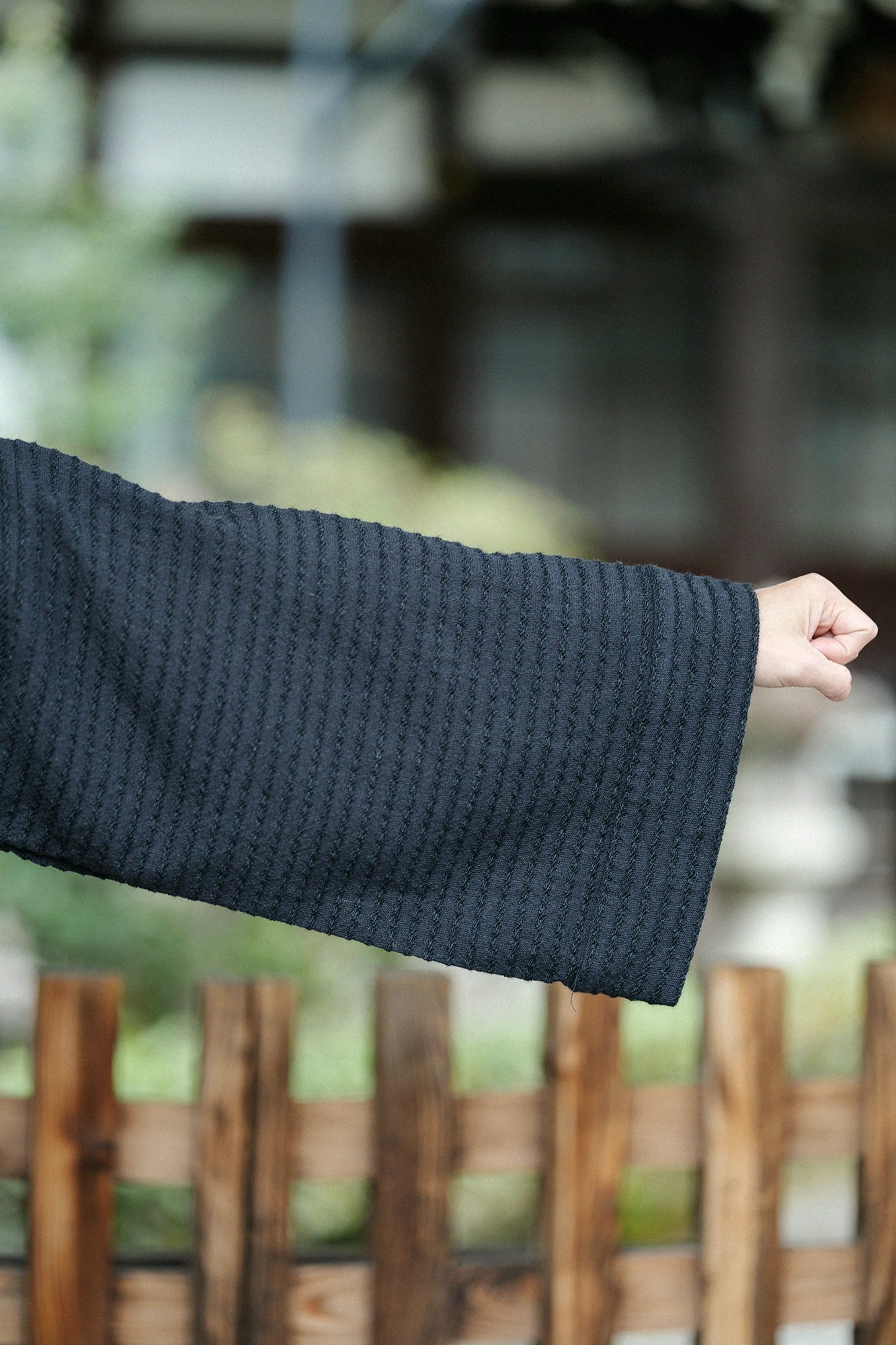 梳毛 多臂織 伯爵風靡 外披／黑色