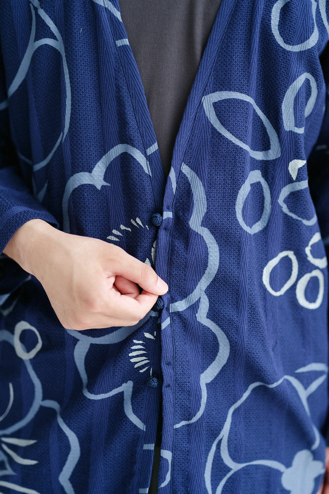 Transparente Jacke im britischen Aristokratenstil: Weißbraun（hakushakufūbi）/ Momo-yama（momoyama） – kurz und konzentriert（nōkon） 