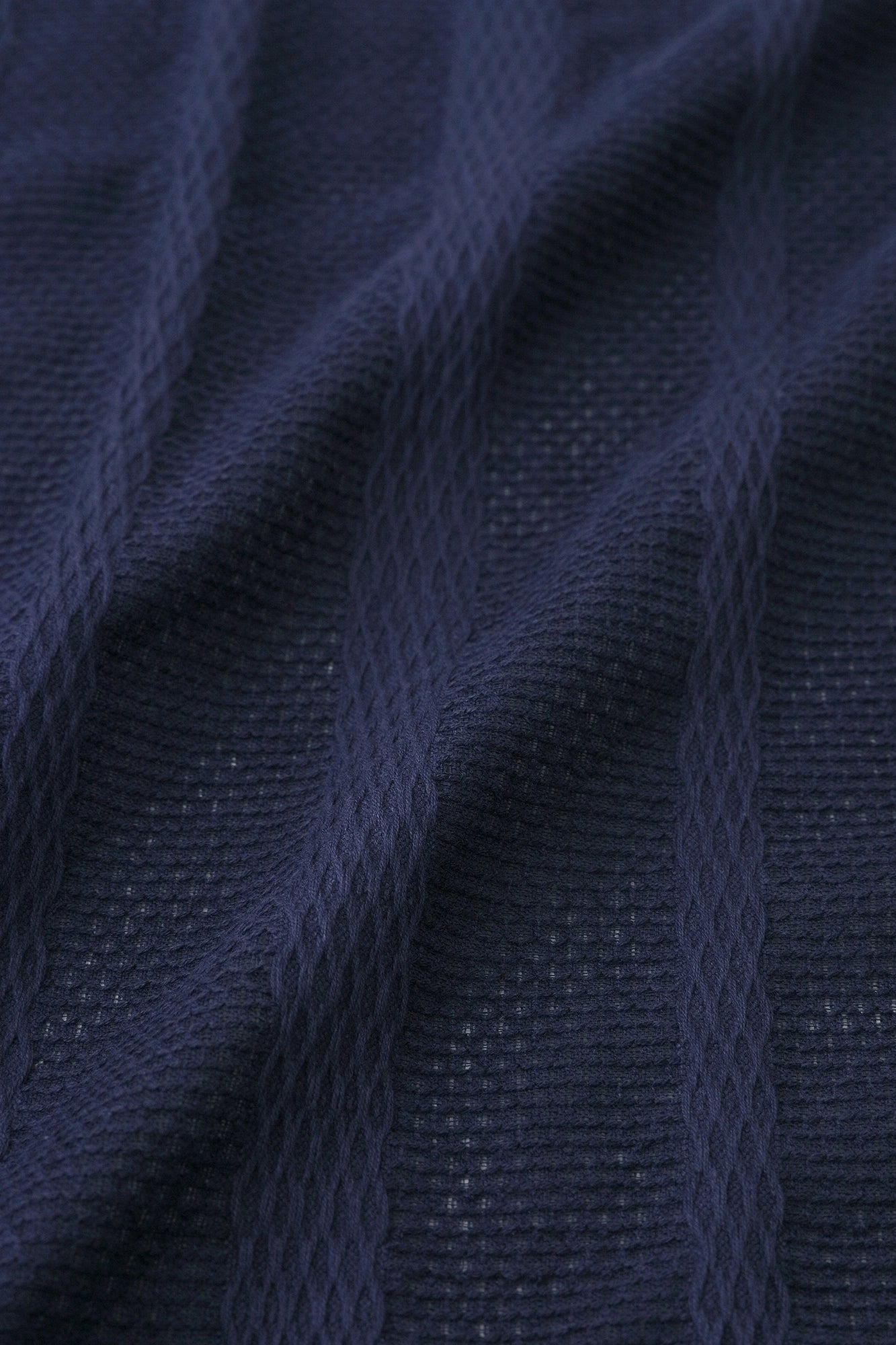 Transparenter Jackenstoff im <span data-glossary-id=""></span>Fürst-/Baron-Stil（はくしゃくふうび）/ tiefes Indigo（のうこん） 