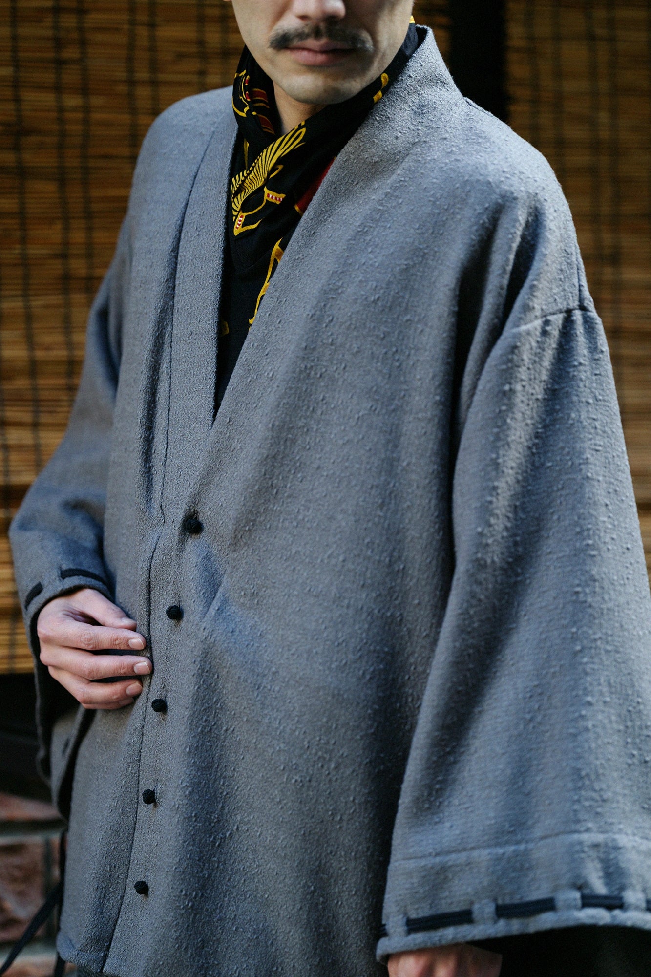 変わり織 伯爵羽織（はくしゃくばおり） 宮中袖（きゅうちゅうそで）／濃灰（こいはい）