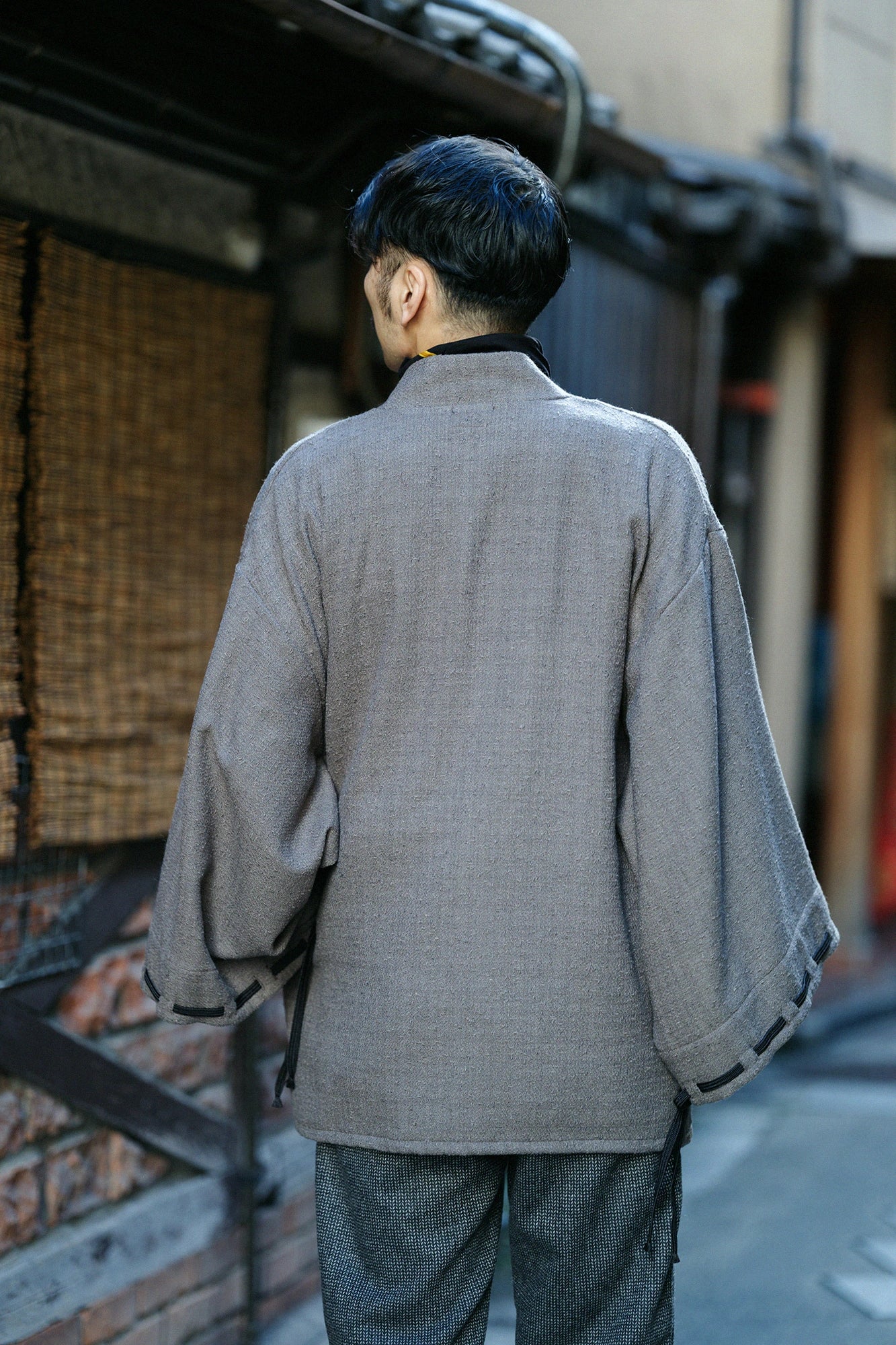 変わり織 伯爵羽織（はくしゃくばおり） 宮中袖（きゅうちゅうそで）／濃灰（こいはい）