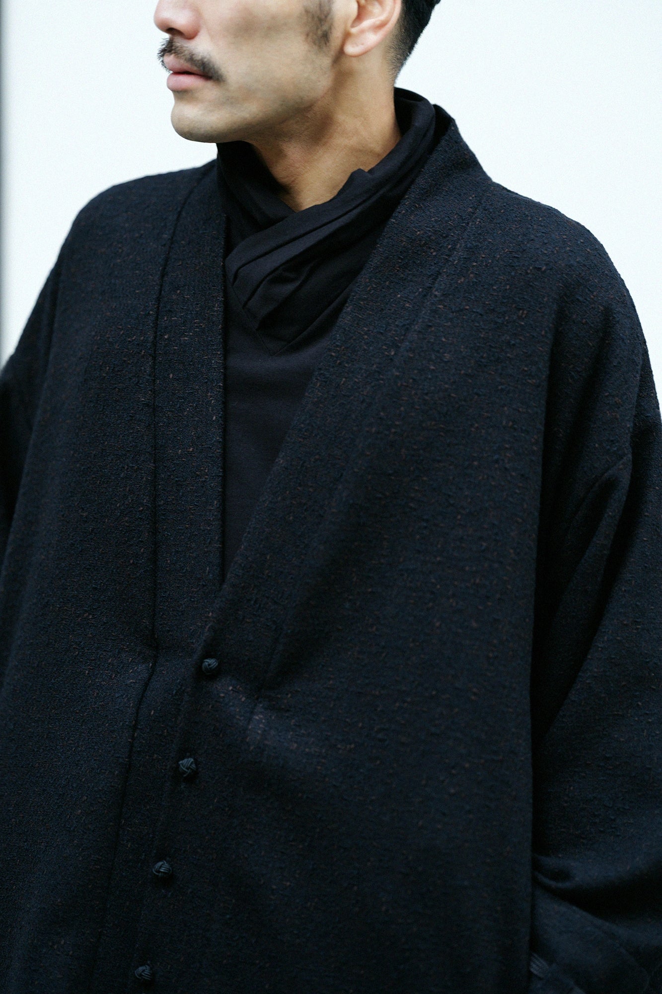 変わり織 伯爵羽織（はくしゃくばおり） 宮中袖（きゅうちゅうそで）／濡羽色（ぬればいろ）