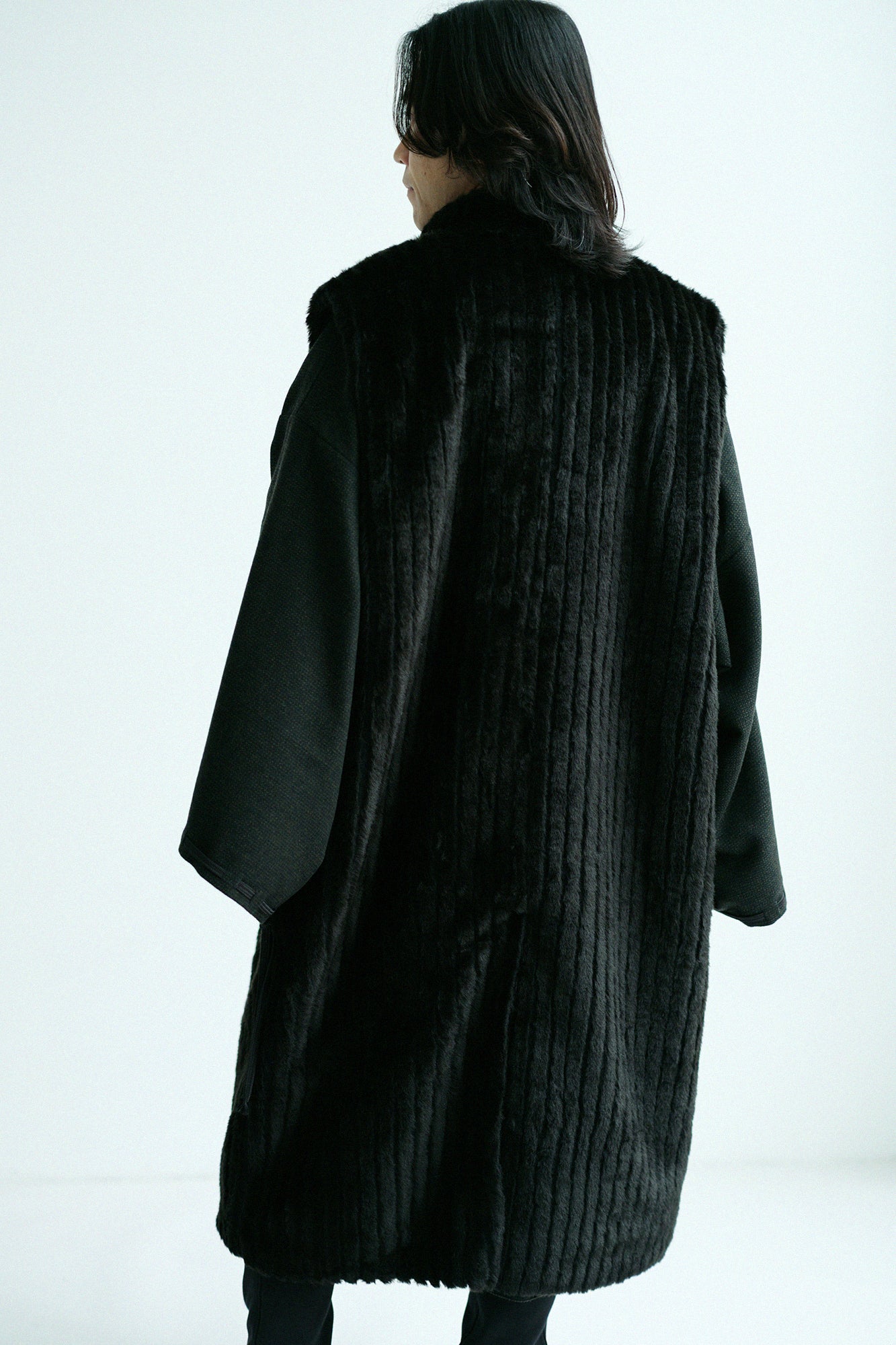 Faux Fur Ribbed Long Jinbaori with Lining / Black