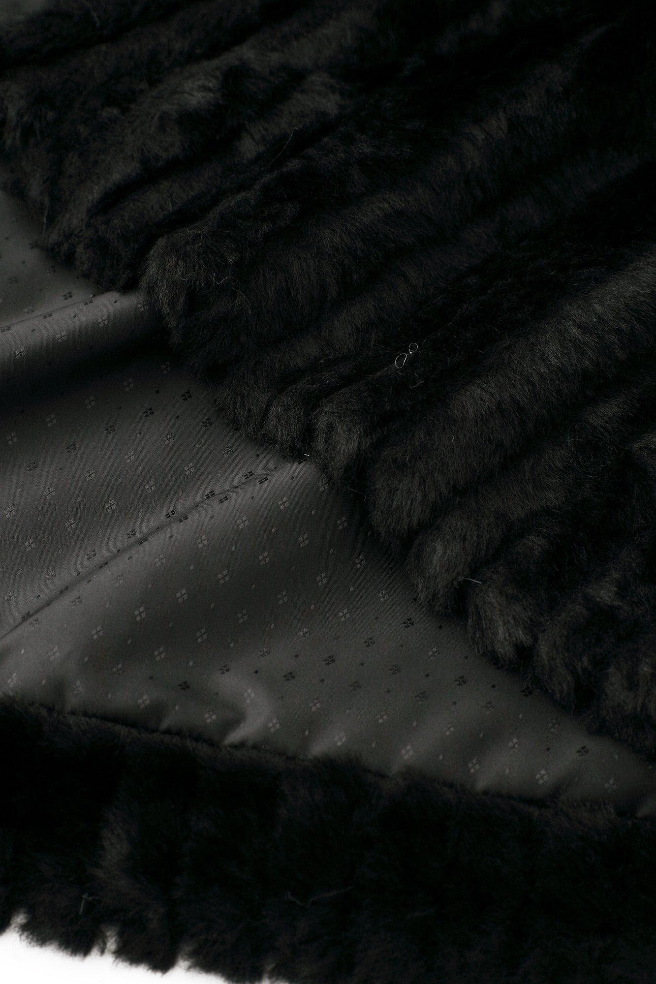 Faux Fur Ribbed Long Jinbaori with Lining / Black