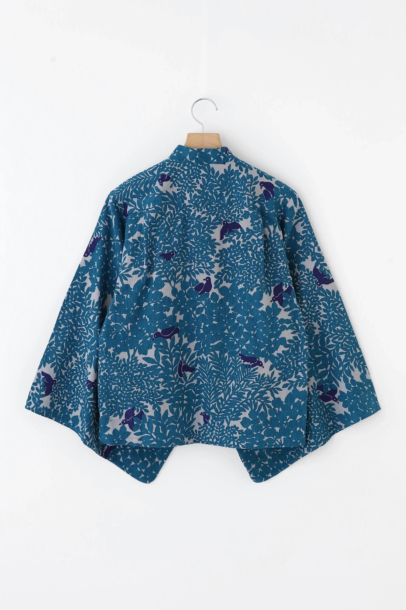 【Versand voraussichtlich ab 3. März】Takashima Chijimi 20/20 Sōi Oberteil/Saezuri 
