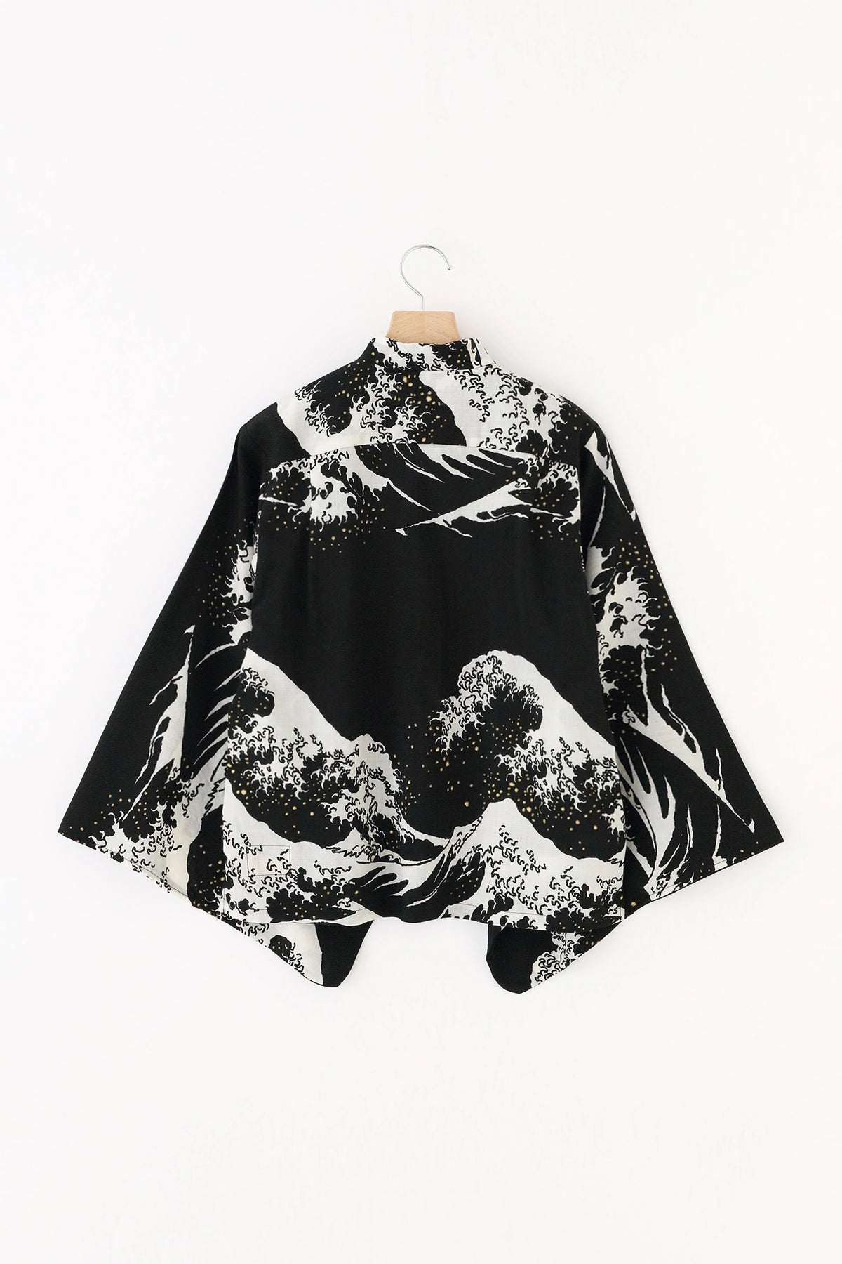 【Expédition prévue vers le 22 septembre】Mousseline Prise de vue du kimono décontracté / Yanai, préfecture de Kanagawa, côte de surf 
