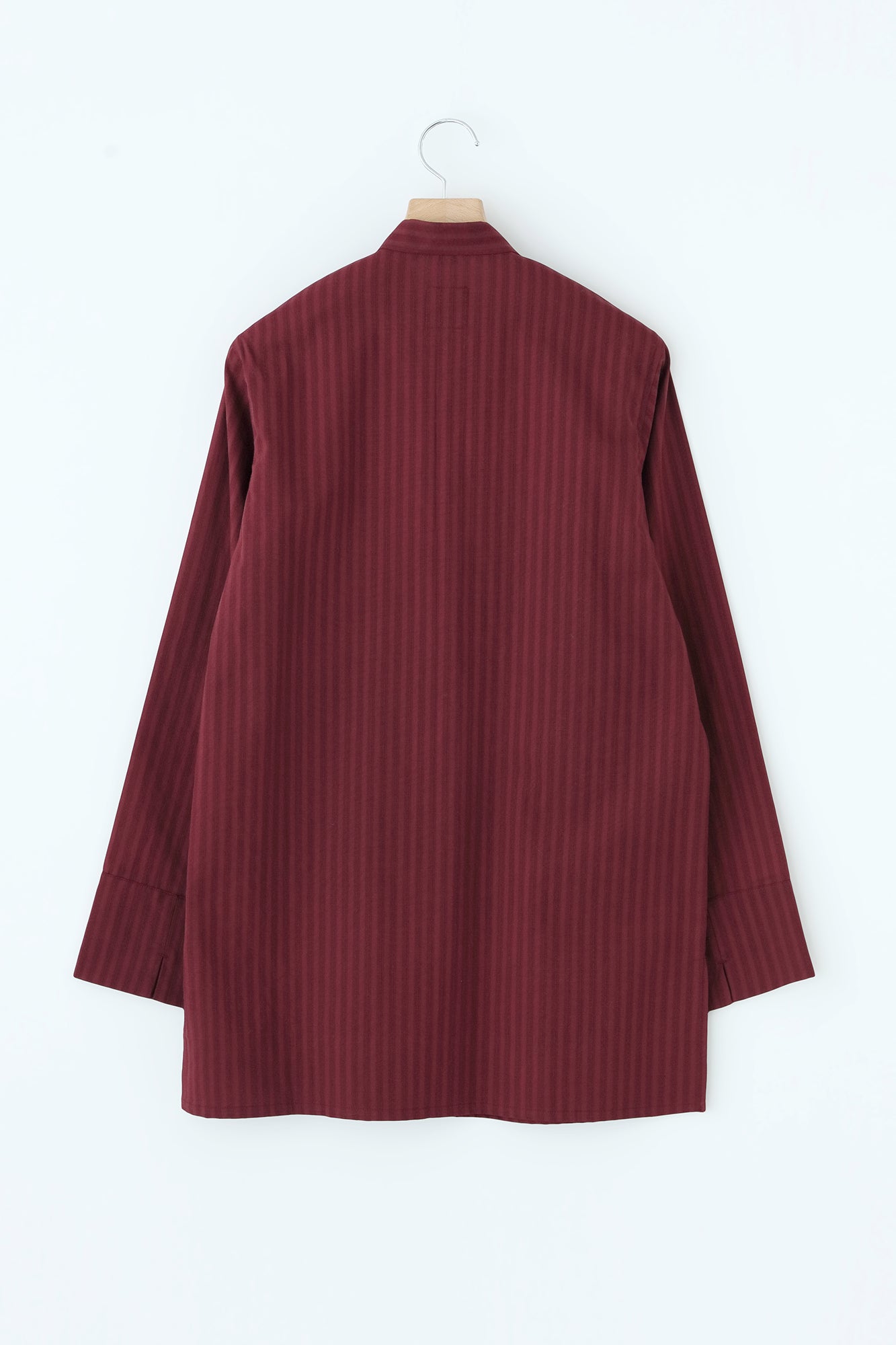 絡み織（からみおり） 円領長襯衣（えんりょうながしんい）／臙脂色（えんじいろ）