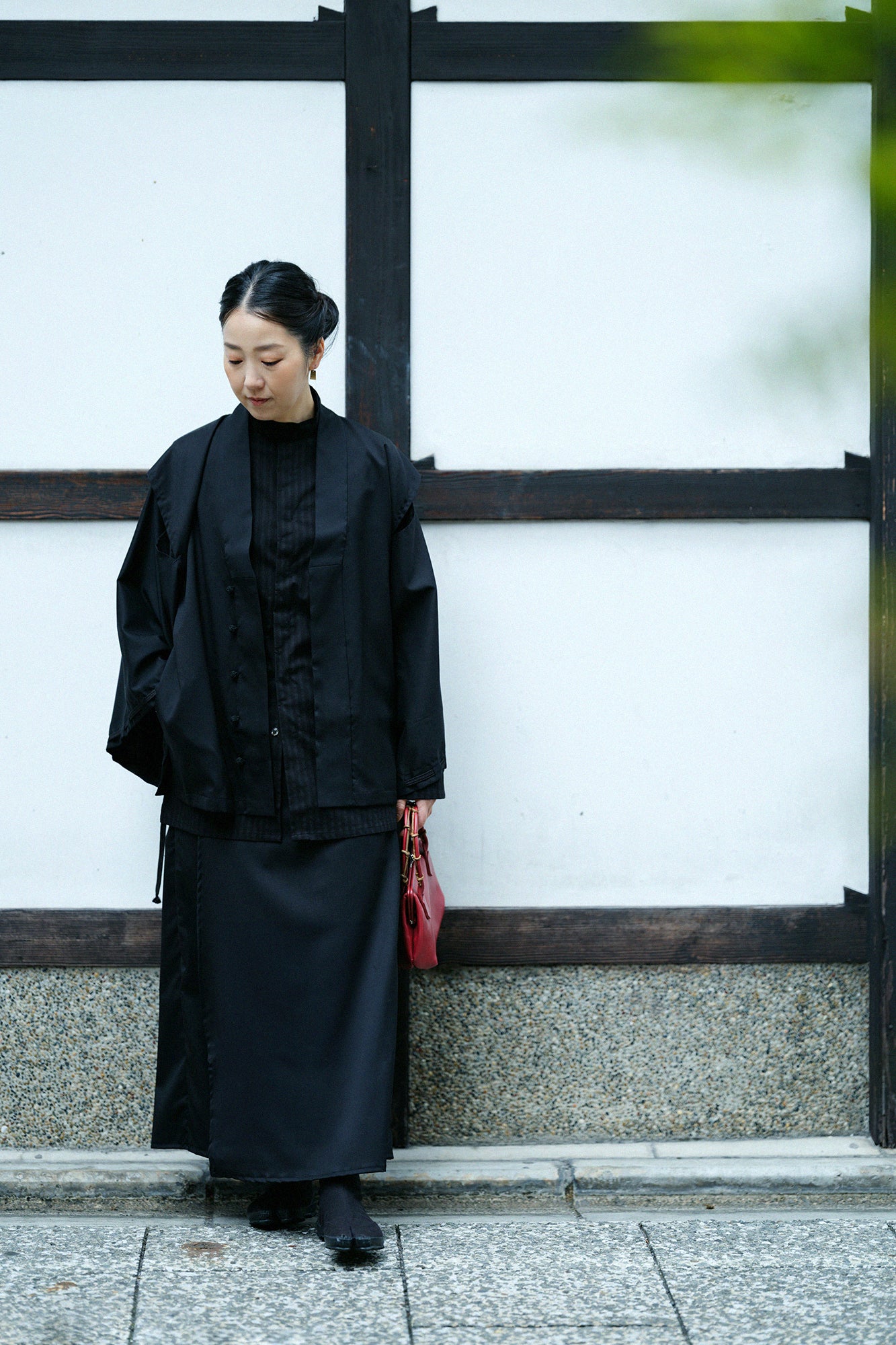 絡み織（からみおり） 円領長襯衣（えんりょうながしんい）／濡羽色（ぬればいろ）