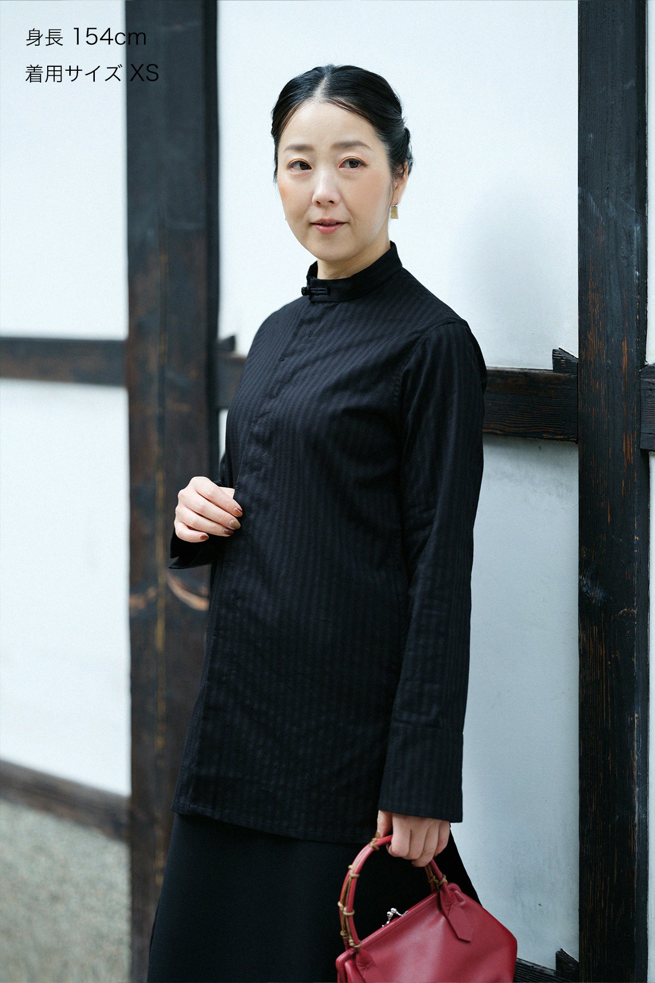 絡み織（からみおり） 円領長襯衣（えんりょうながしんい）／濡羽色（ぬればいろ）