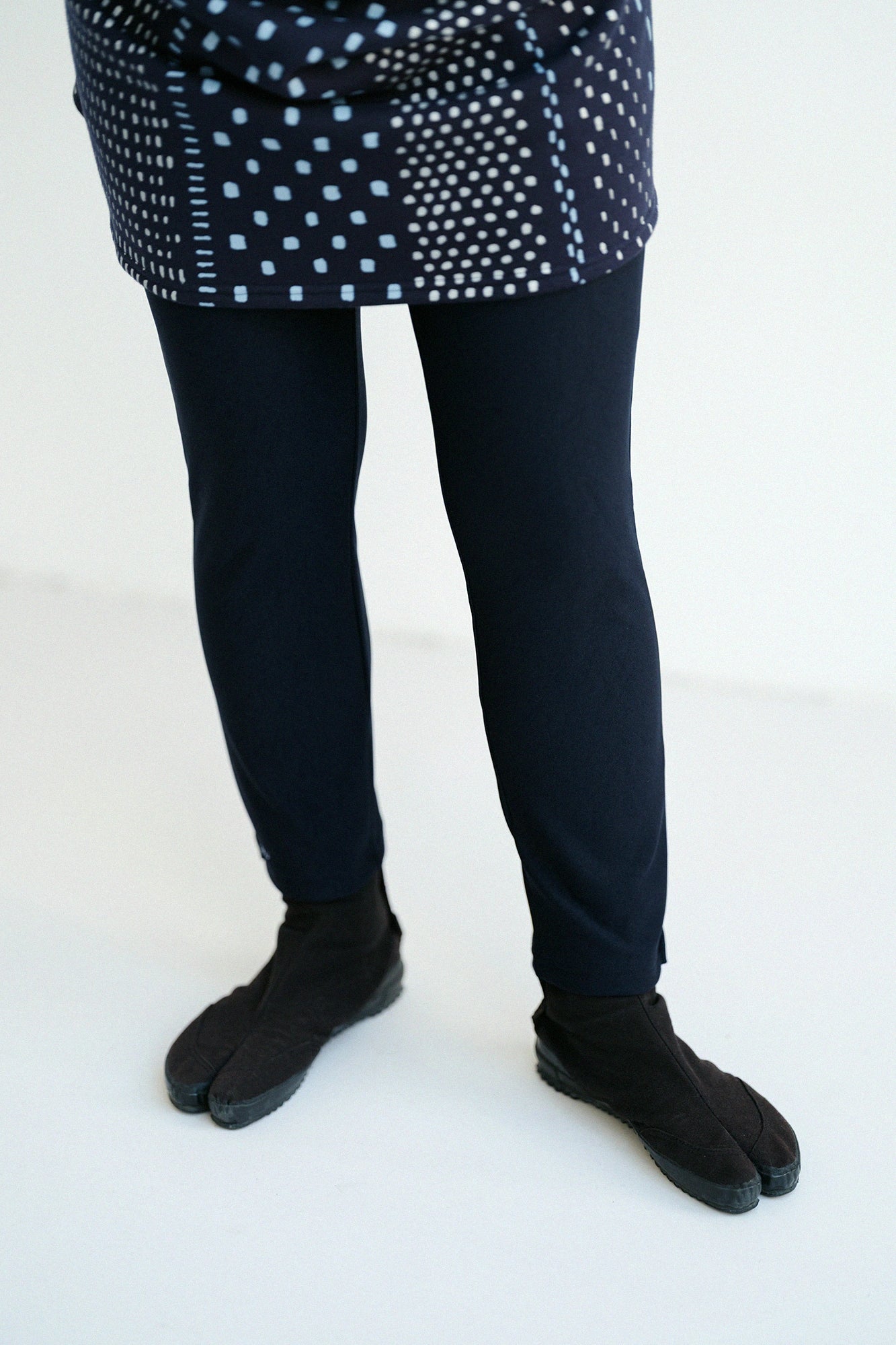 HEAT PERFORMA(R) Slim-type Leggings Pants / Dark Navy