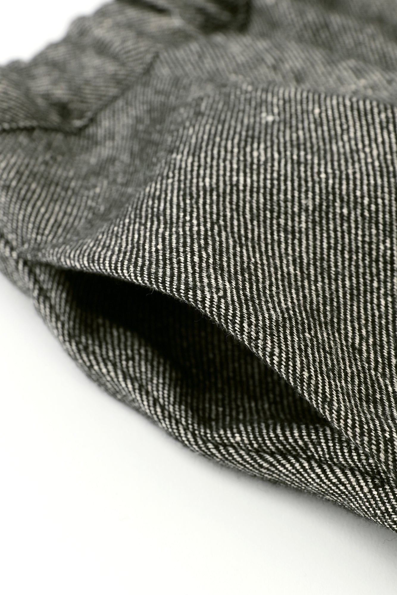 麻絹毛混 二褶 細腿褲／黑灰色