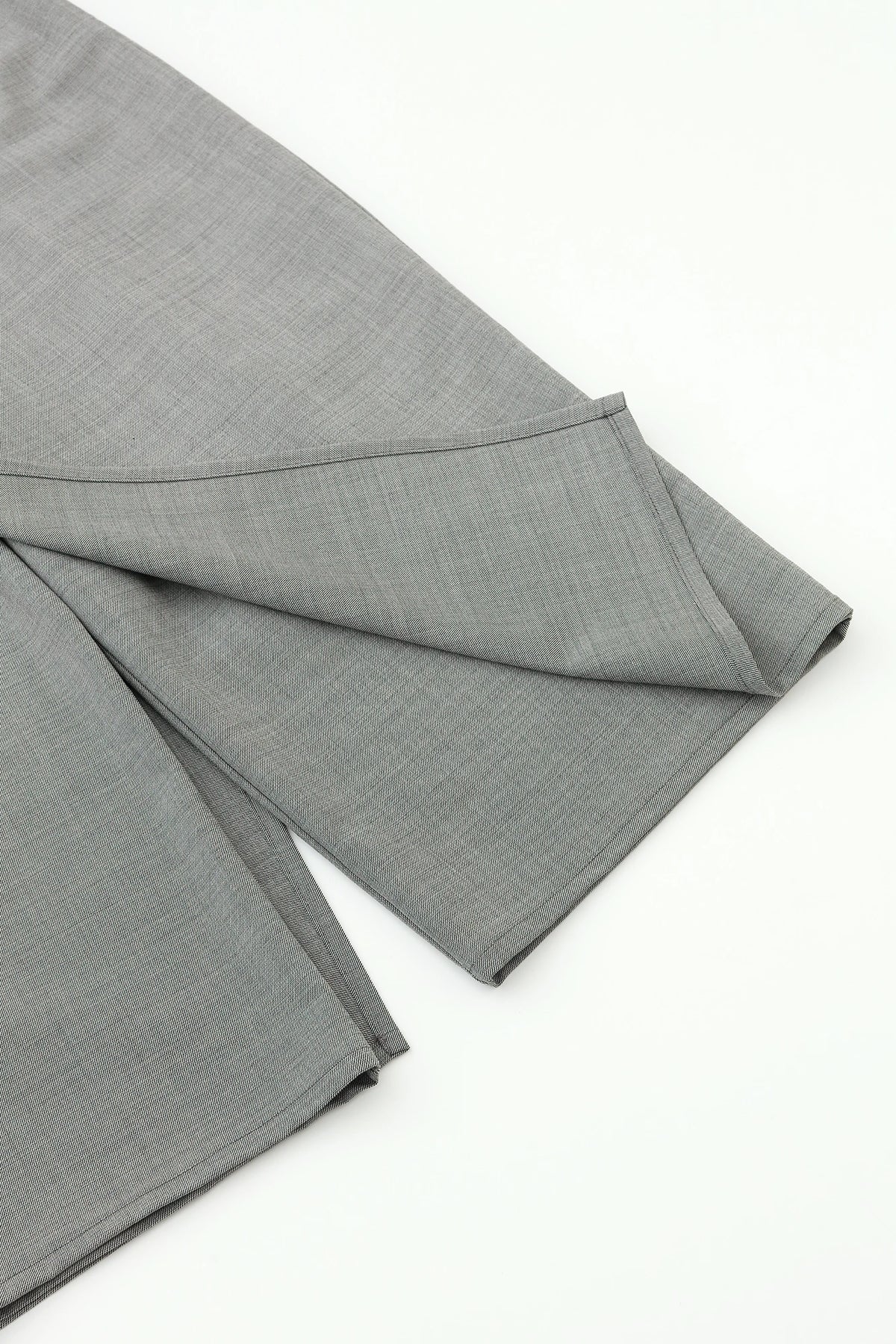 【Ships Ard 9/22】Combed Yarn Twill Weave Wrap Hakama Pants／Light Grey