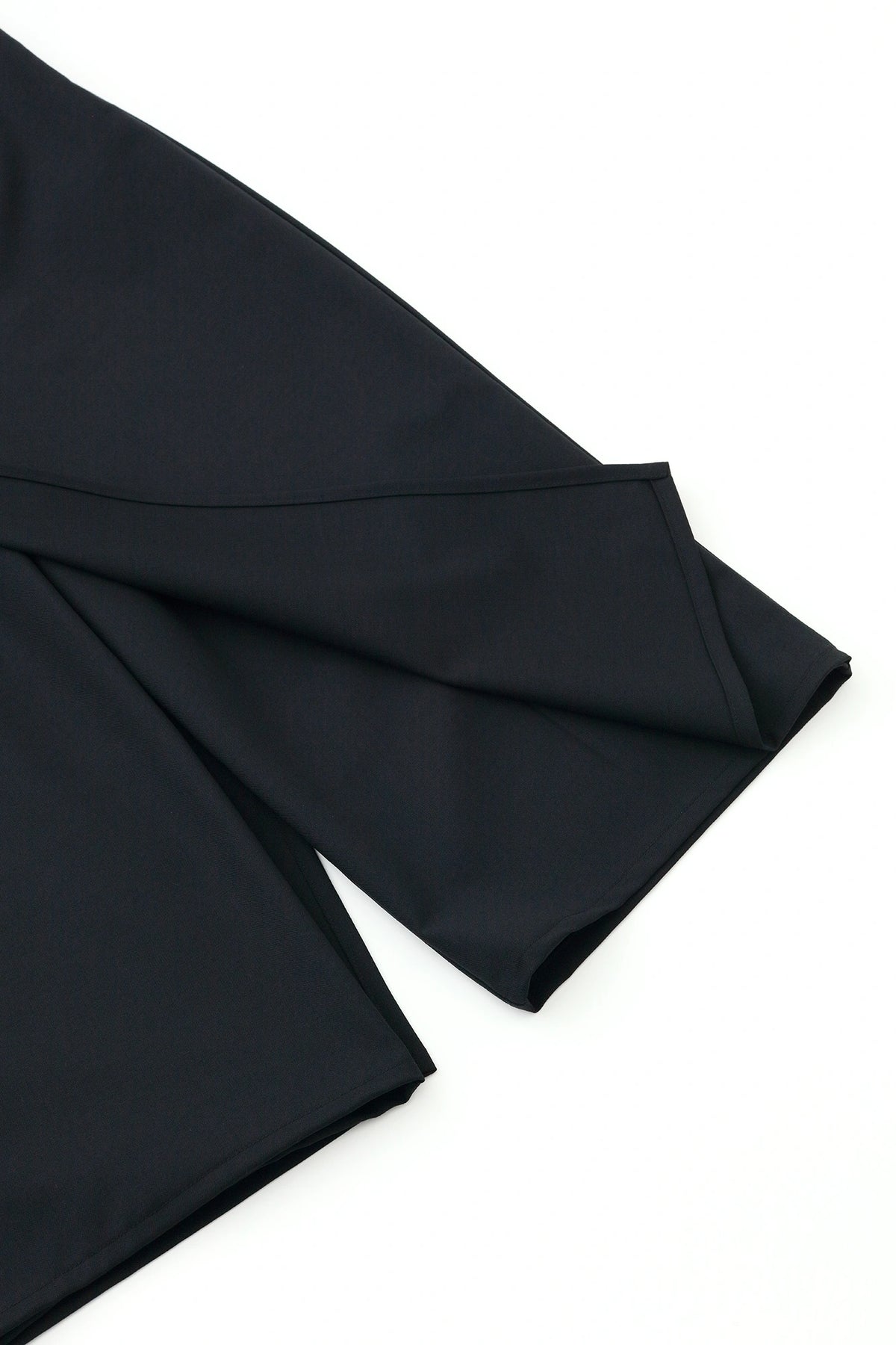 【9/22左右发货】梳毛斜纹织和服裤装／黑蓝