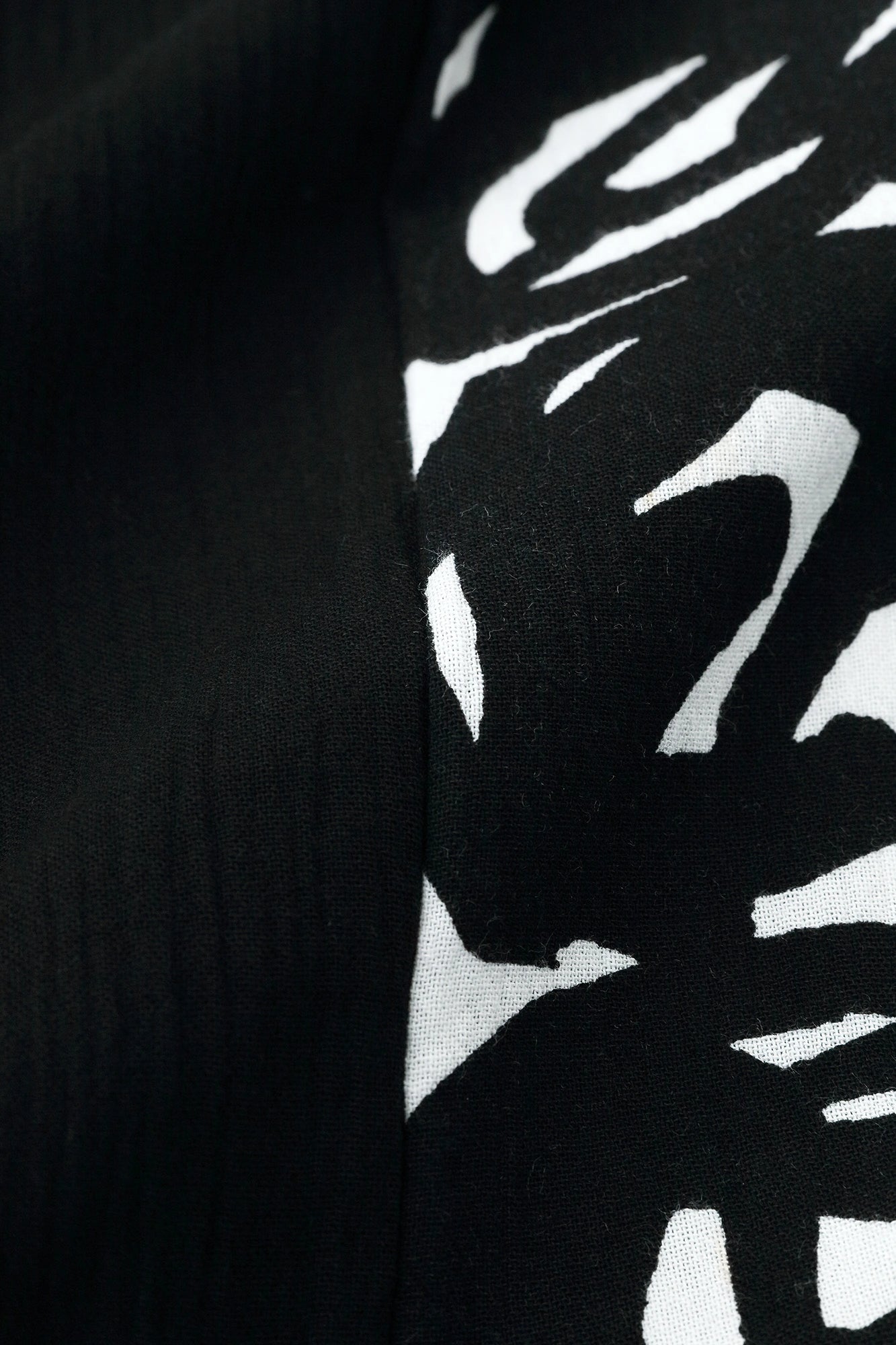 【Ships ard. 6/23】Chizimi Cotton 20/20 Wrap Harem Pants Bi-color / Black×Pine Cones