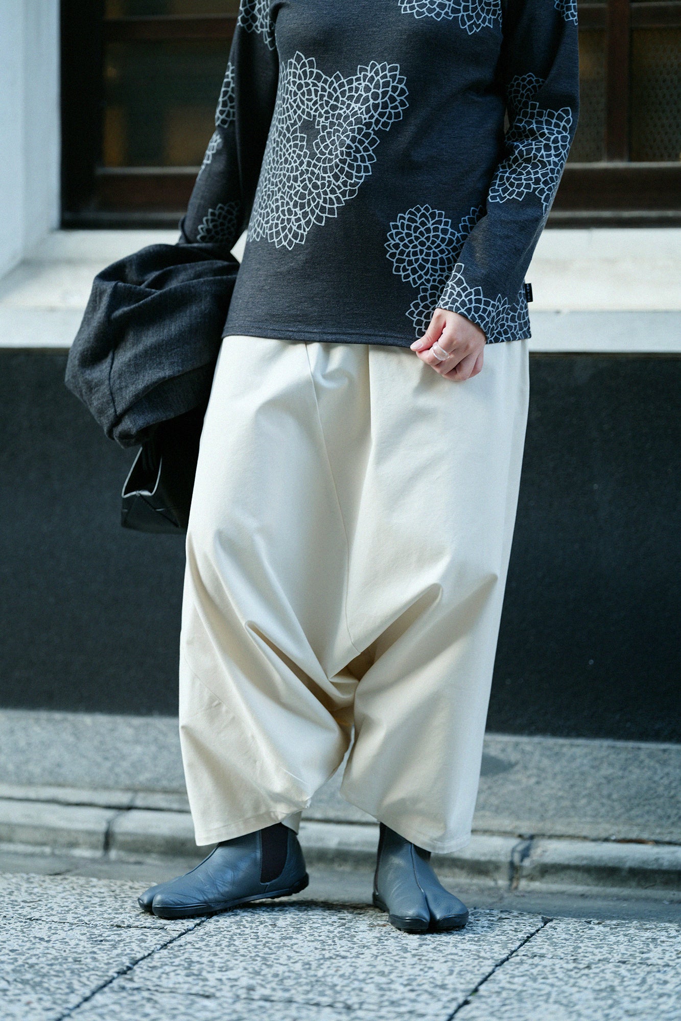 伸（しん） 綾織（あやおり） 富士（ふじ）／鳥の子色（とりのこいろ）