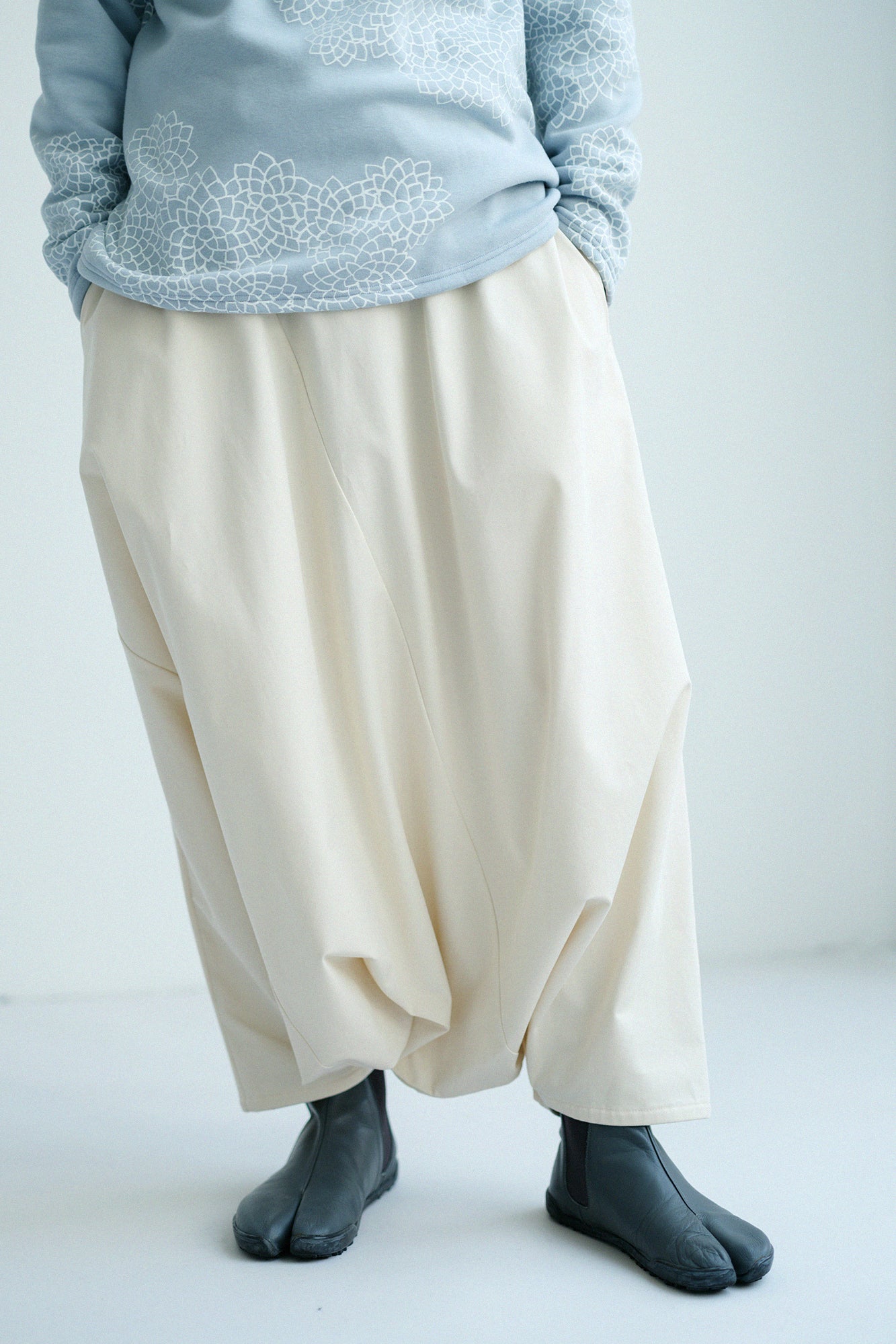 伸（しん） 綾織（あやおり） 富士（ふじ）／鳥の子色（とりのこいろ）