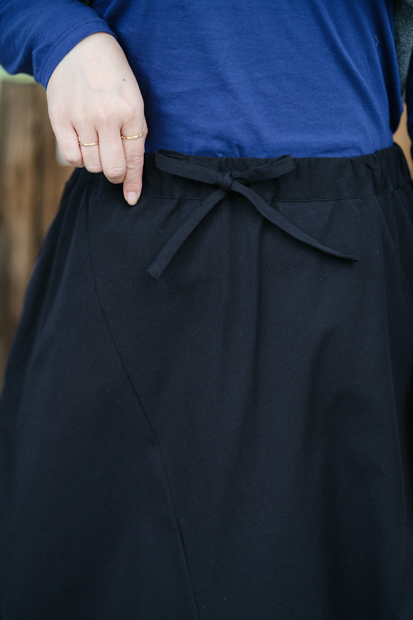 伸（しん） 綾織（あやおり） 富士（ふじ）／濡羽色（ぬればいろ）