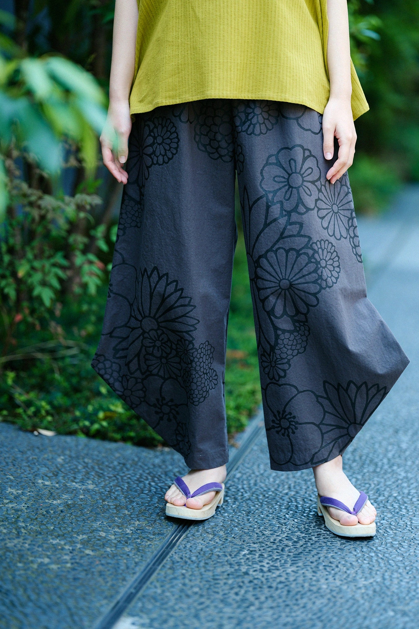 Organic Cotton Wide-legging Pants Odayaka／Gold Damask Charcoal Grey Small Check