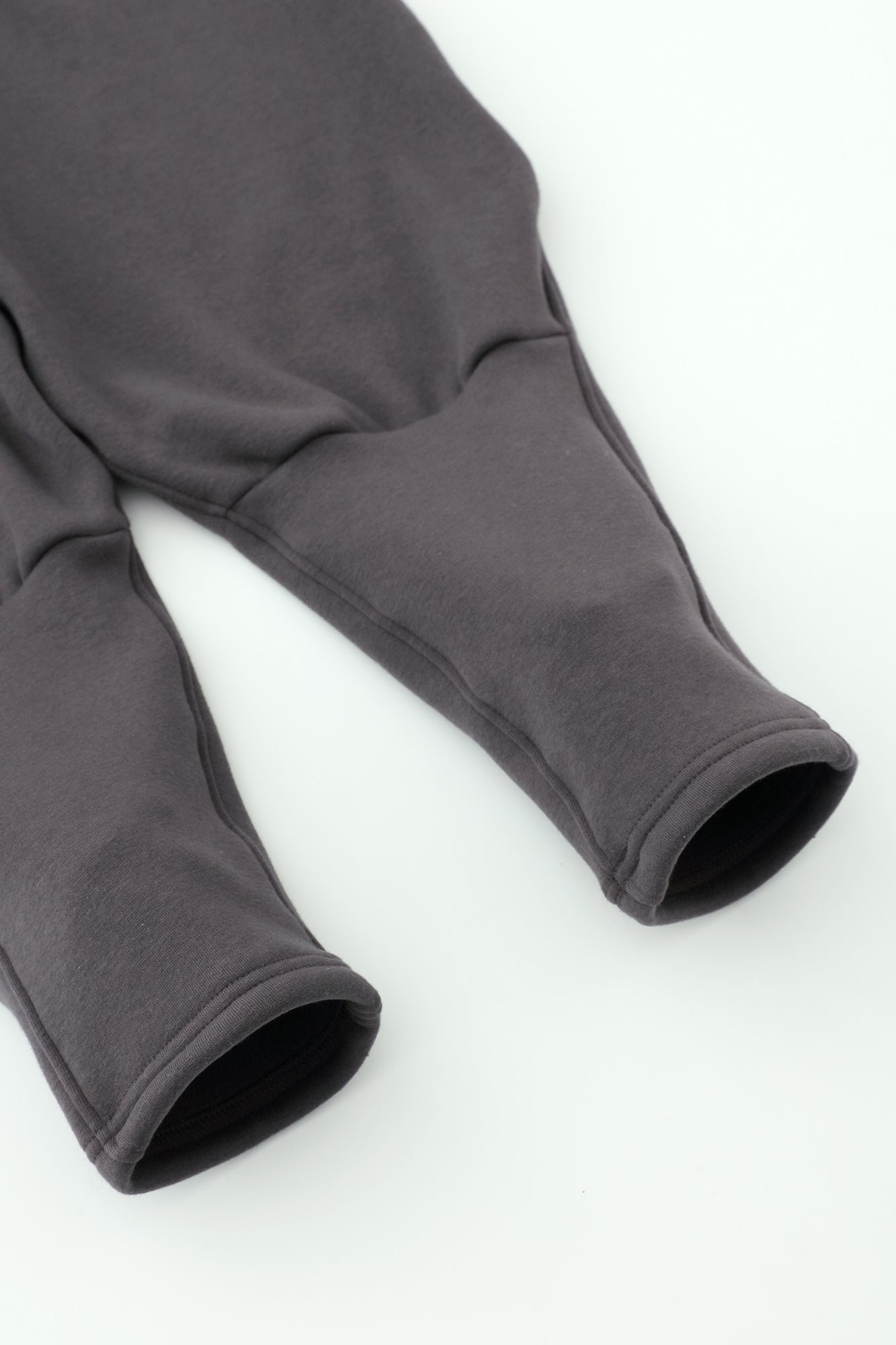 裏ボア 阿弥（あみ） 裁付（たっつけ）えんゆう穿き／藤煤竹（ふじすすたけ）