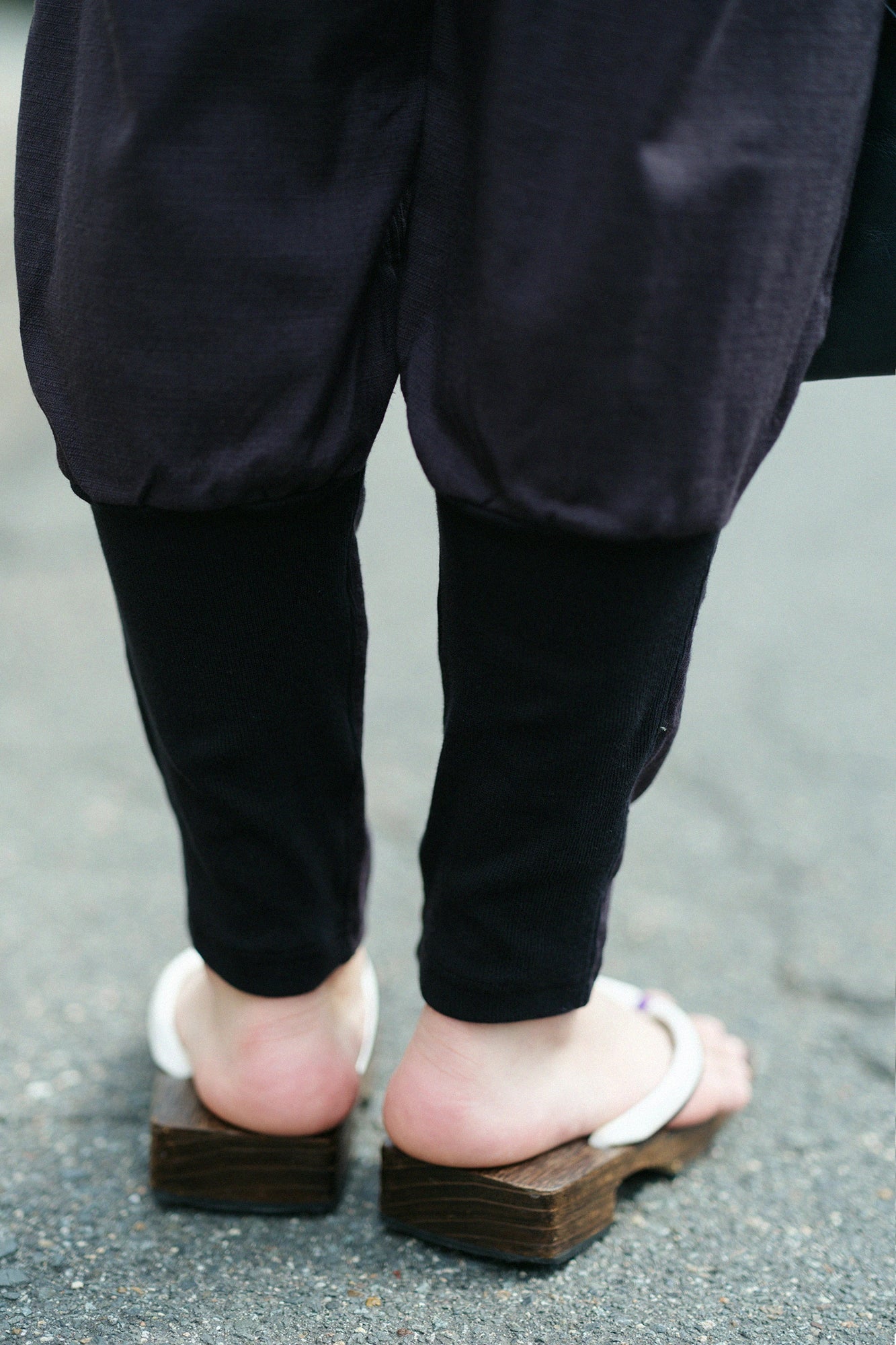 Cotton Linen-Rayon Blend Harem Pants／Black