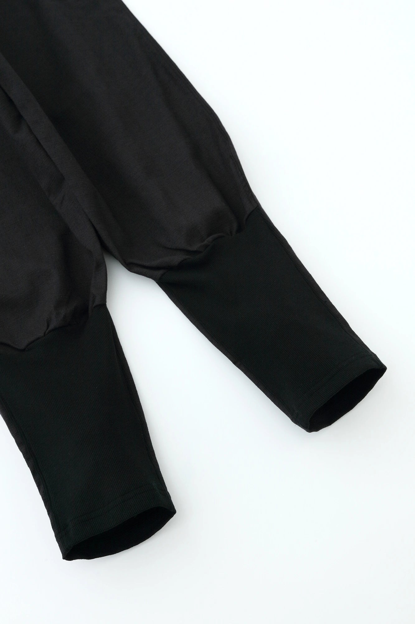 Cotton Linen-Rayon Blend Harem Pants／Black