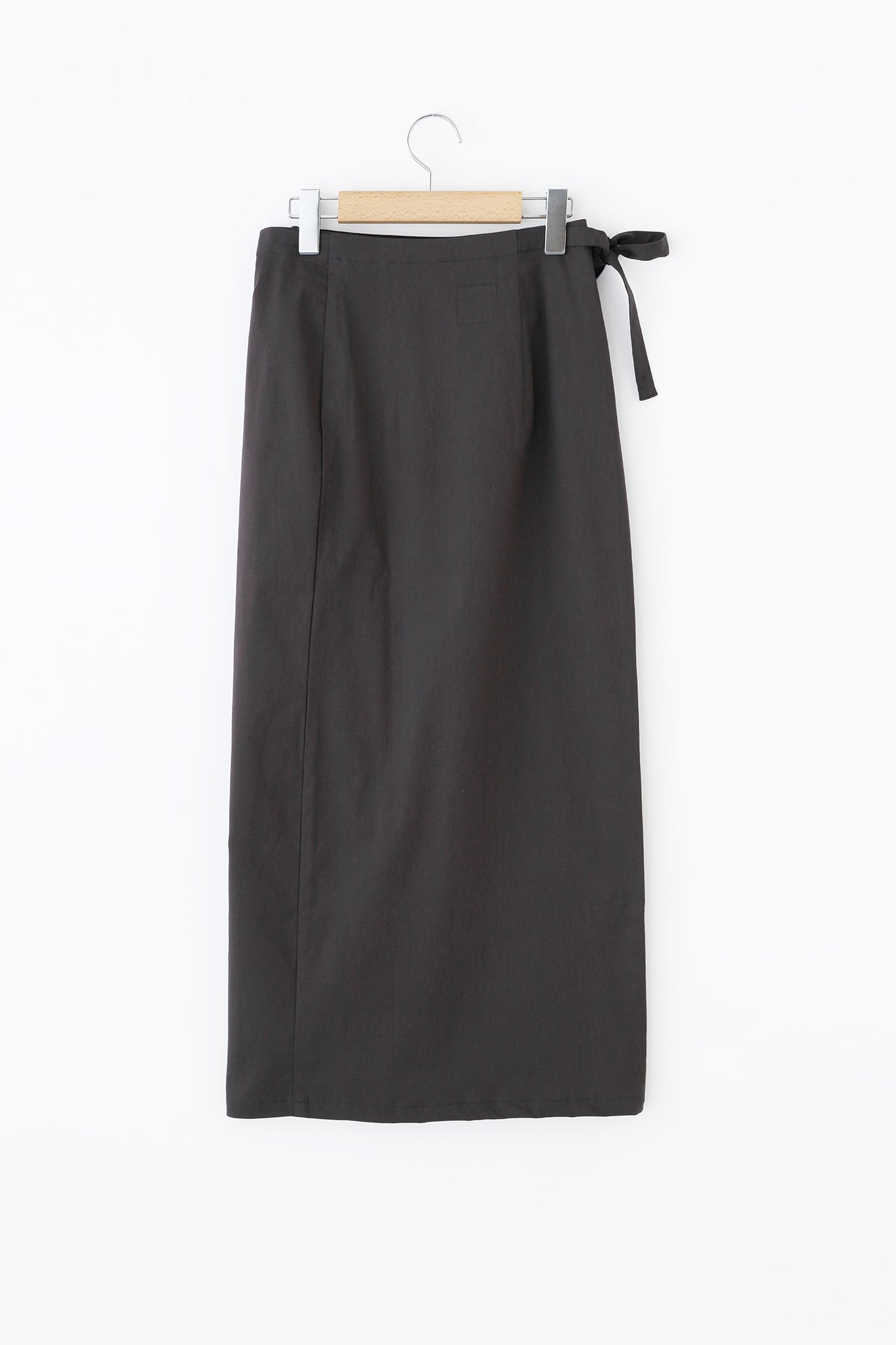 【Scheduled to ship around Mar 3】Shin Cotton Linen Blended Ratine Weave Wrap Skirt／Dark Grey
