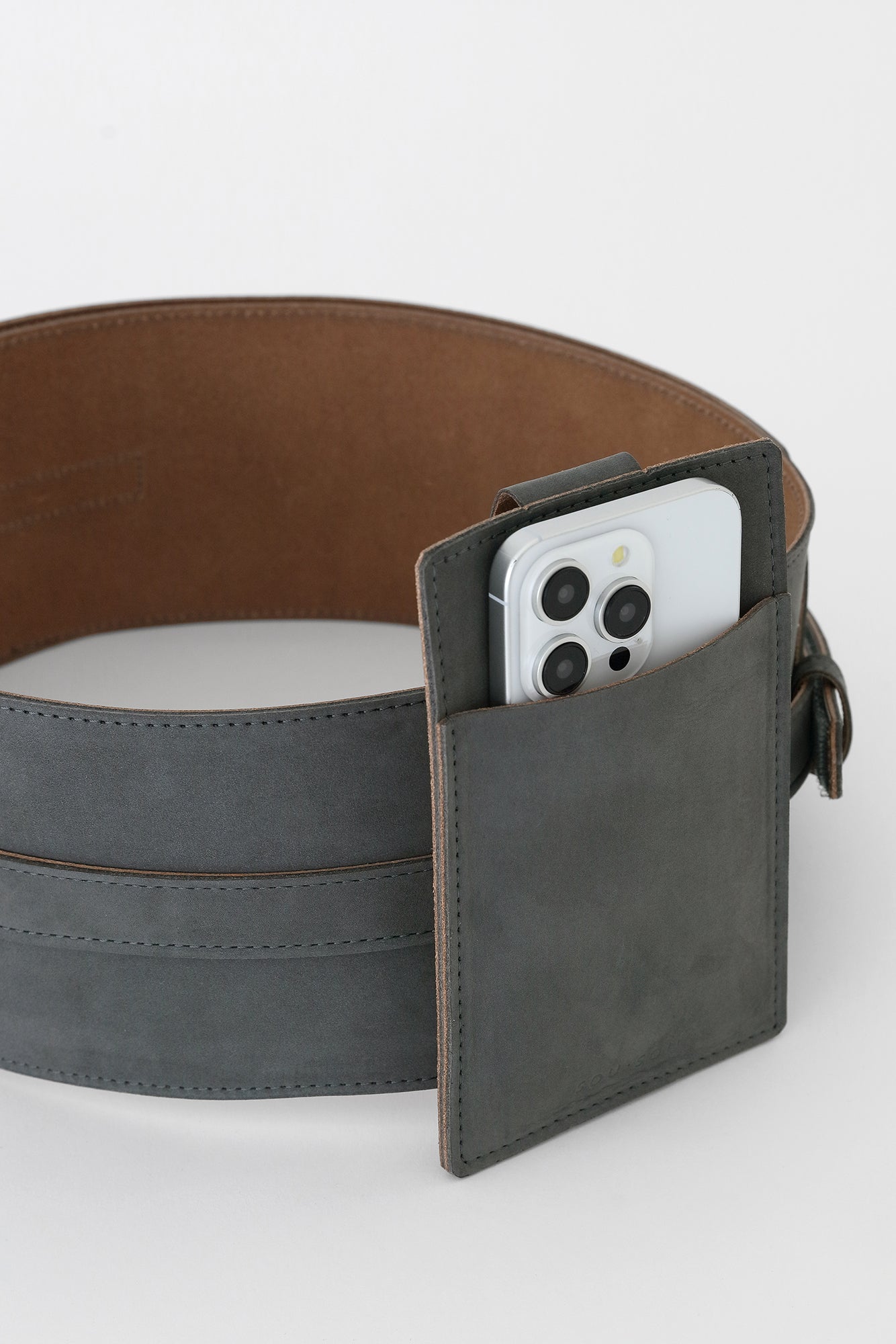 ヌバック 革帯 （かくたい）／鉛色（なまりいろ）