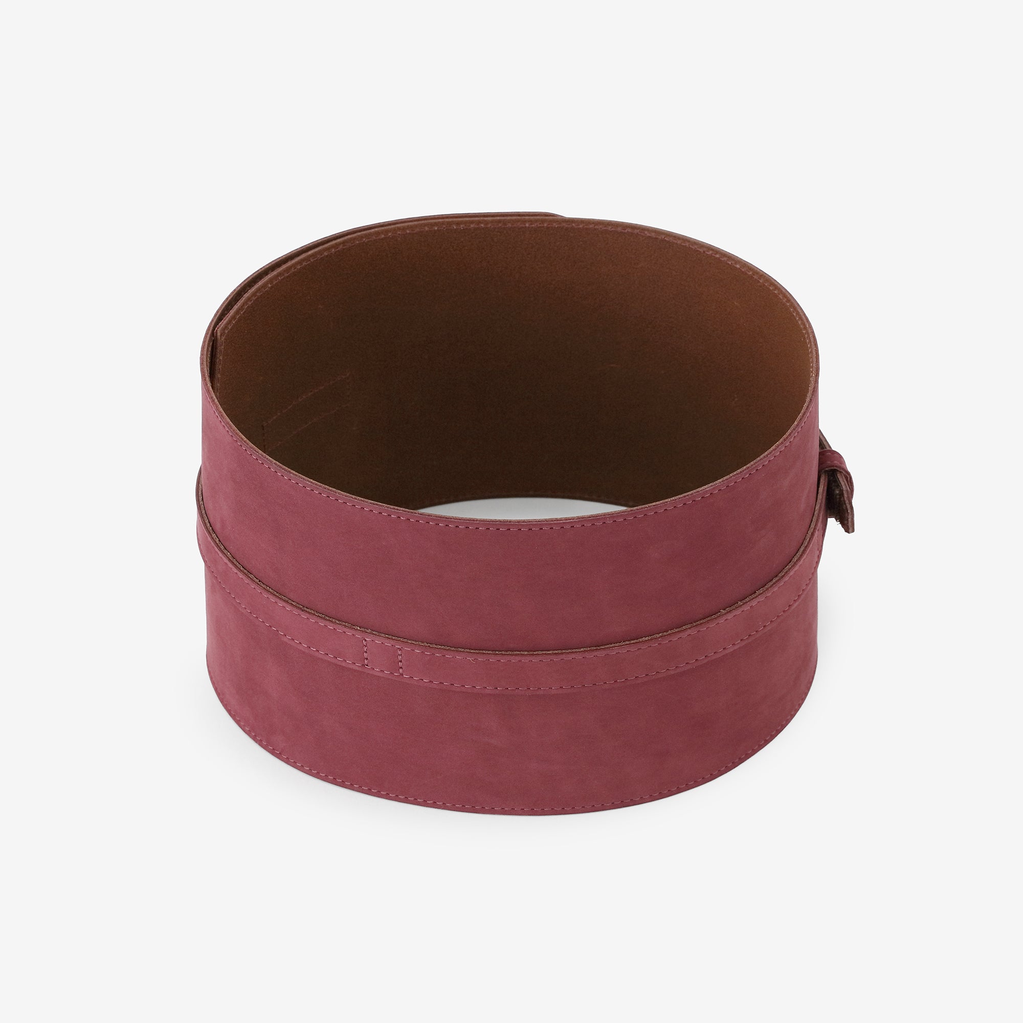 ヌバック 革帯 （かくたい）おみな 長尺（ちょうじゃく）／臙脂色（えんじいろ）