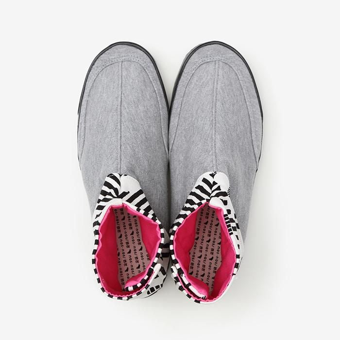 圆形大师木匠地下室塔比/白色chrysanthemum x羊毛鼠2