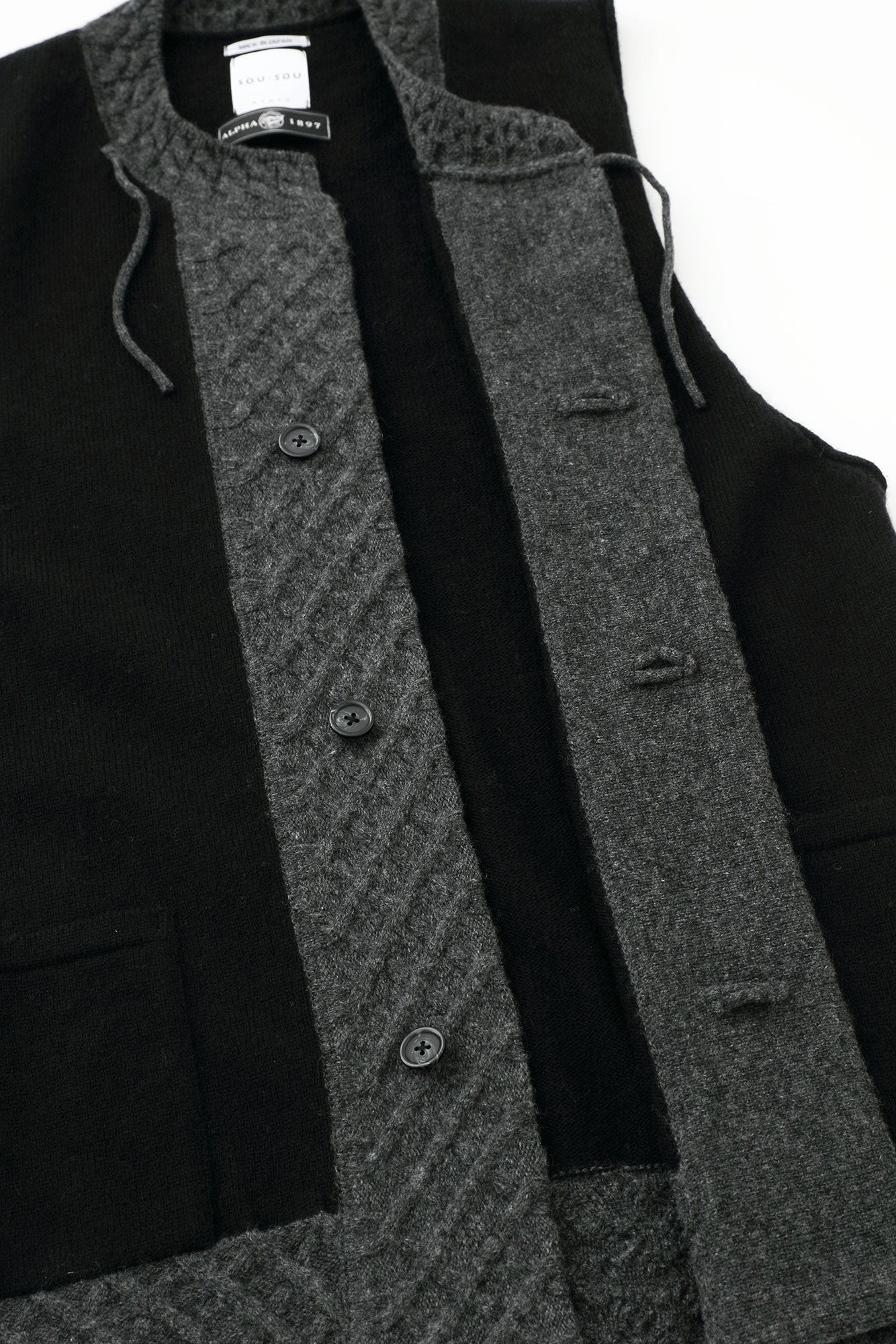 SOU・SOU×ALPHA Lamb Wool Chou-fuku Vest / Black×Dark Grey