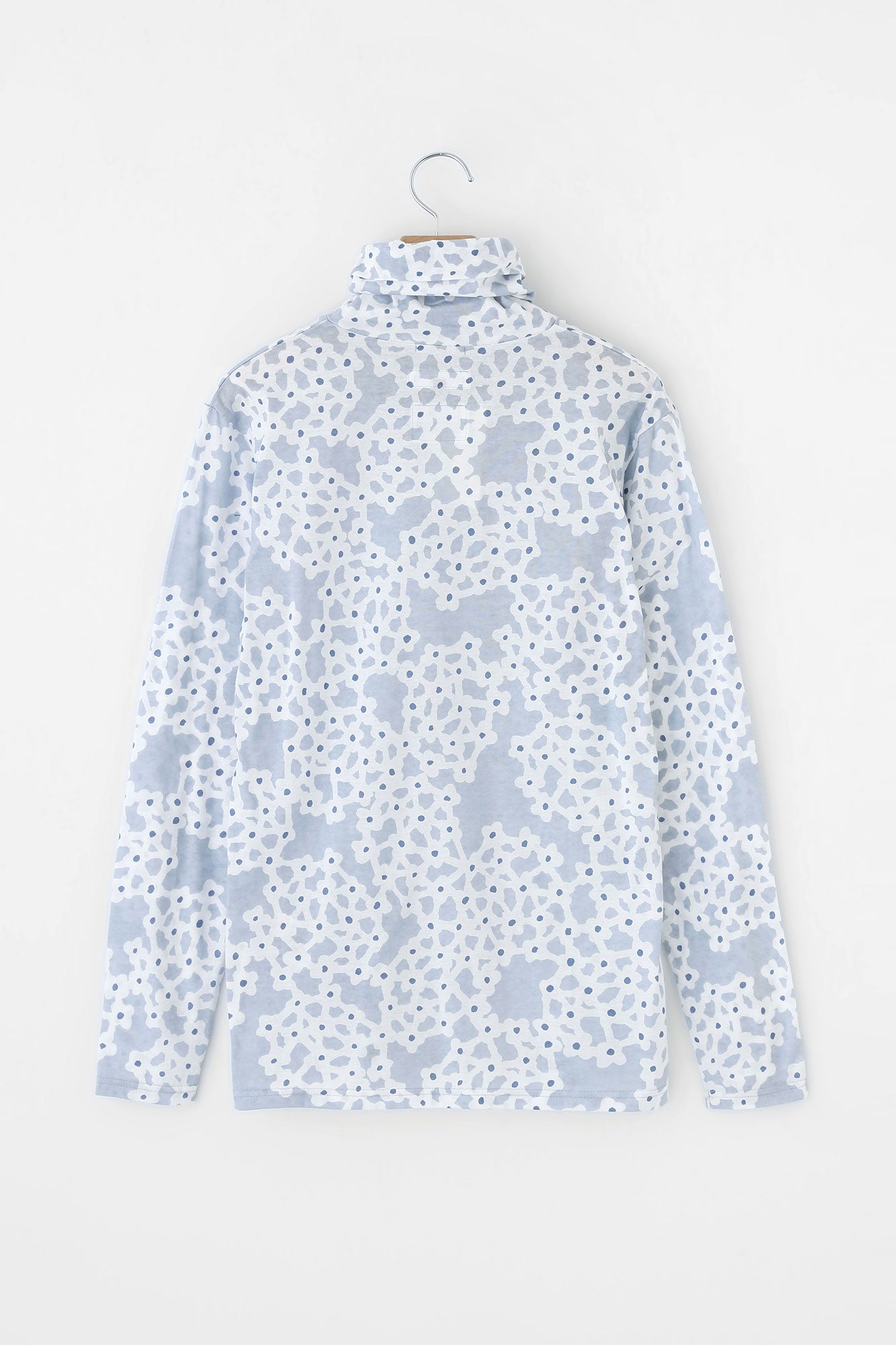 高領上衣／花繭