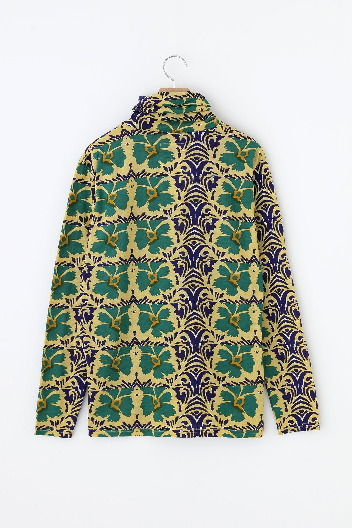 高領上衣／唐撫子